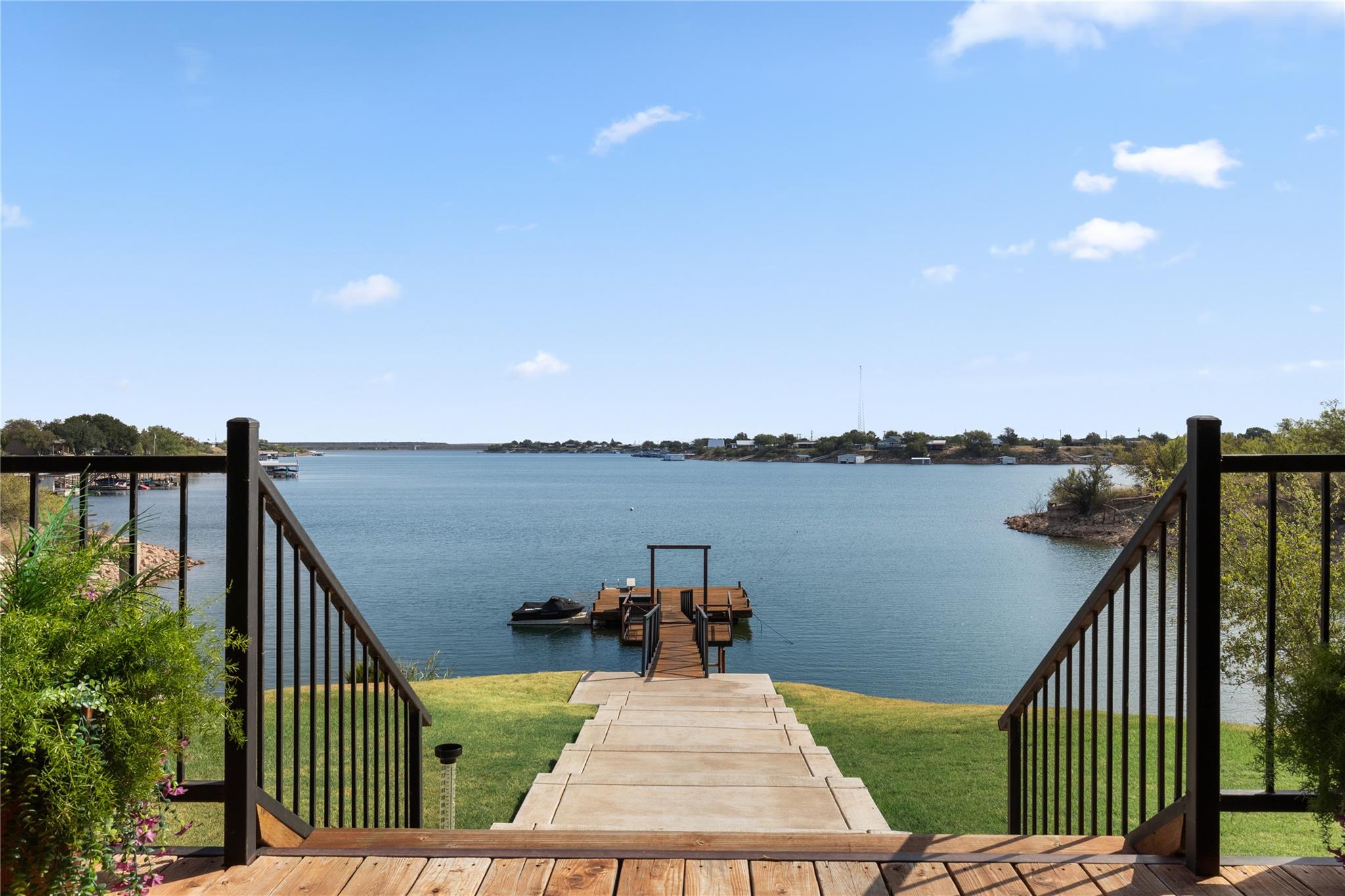 main property photo 32