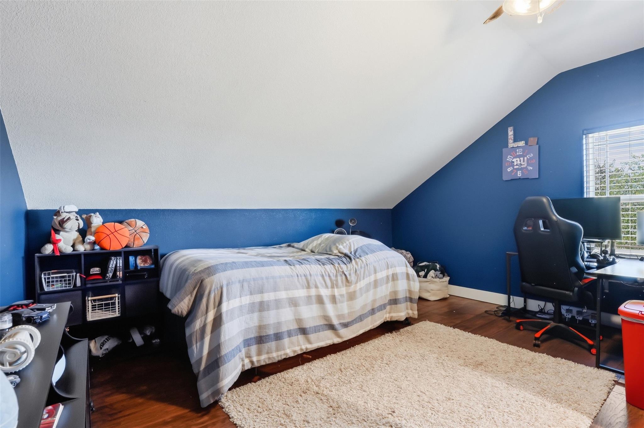 main property photo 26