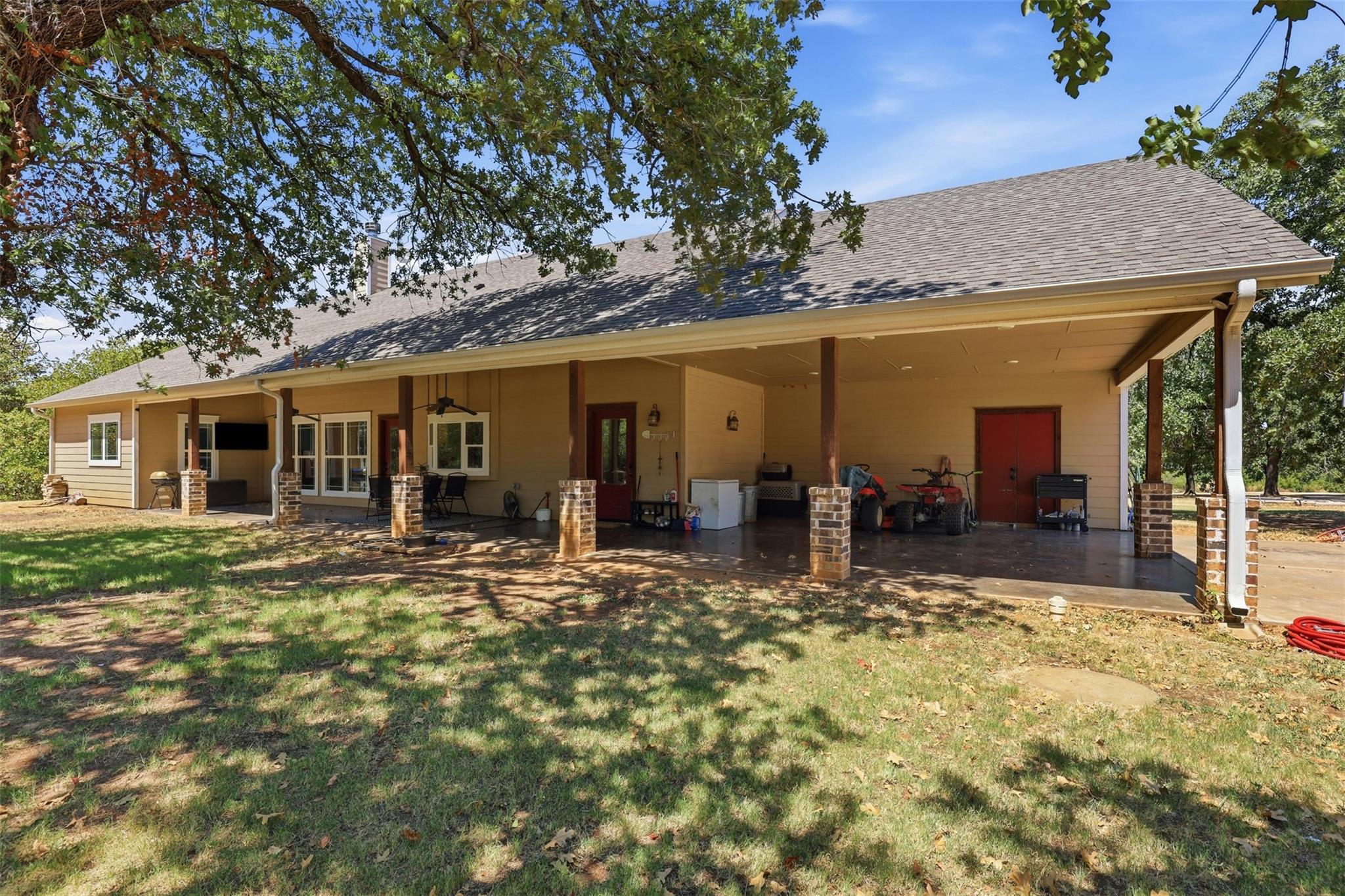 main property photo 30