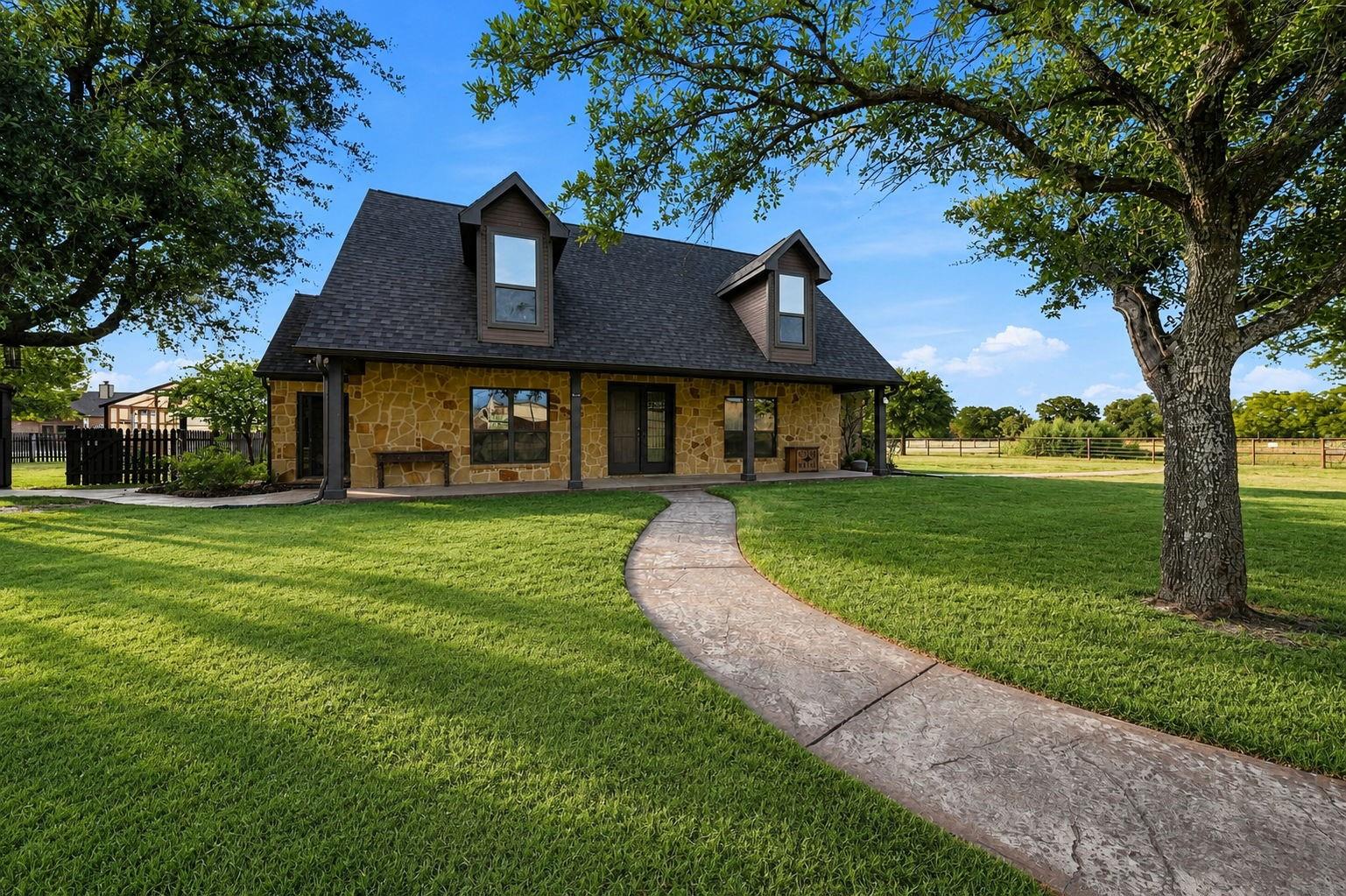main property photo 18