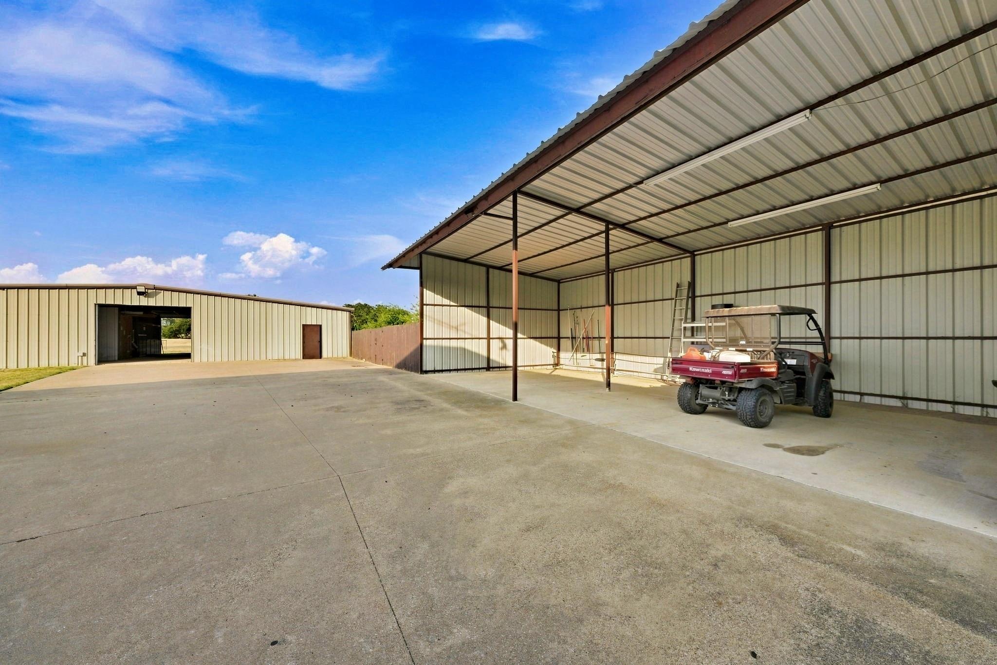main property photo 25