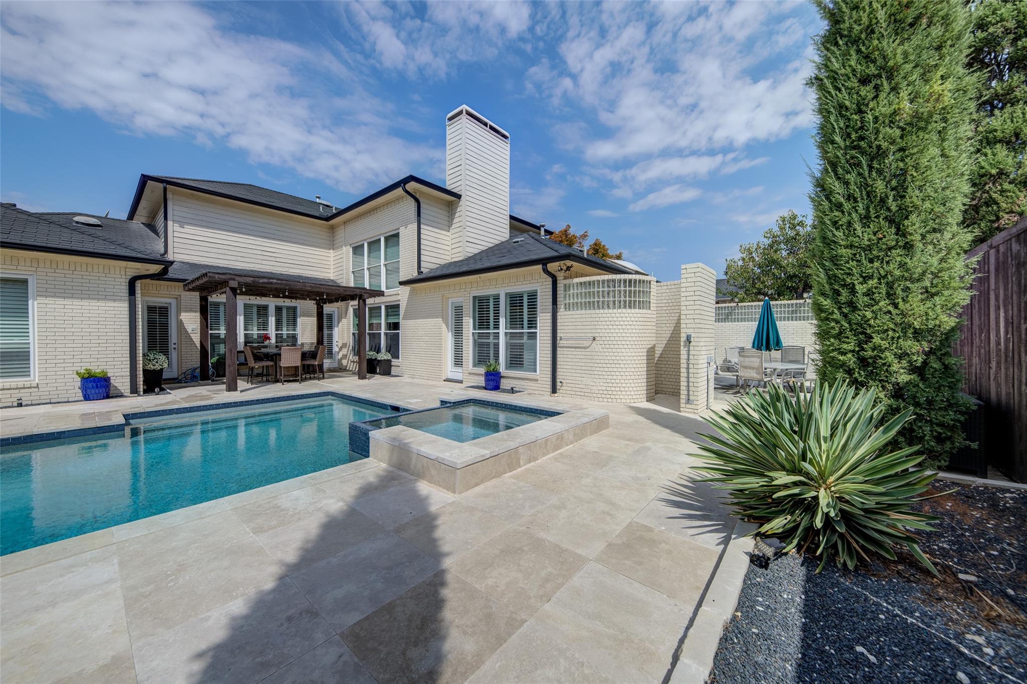 main property photo 33