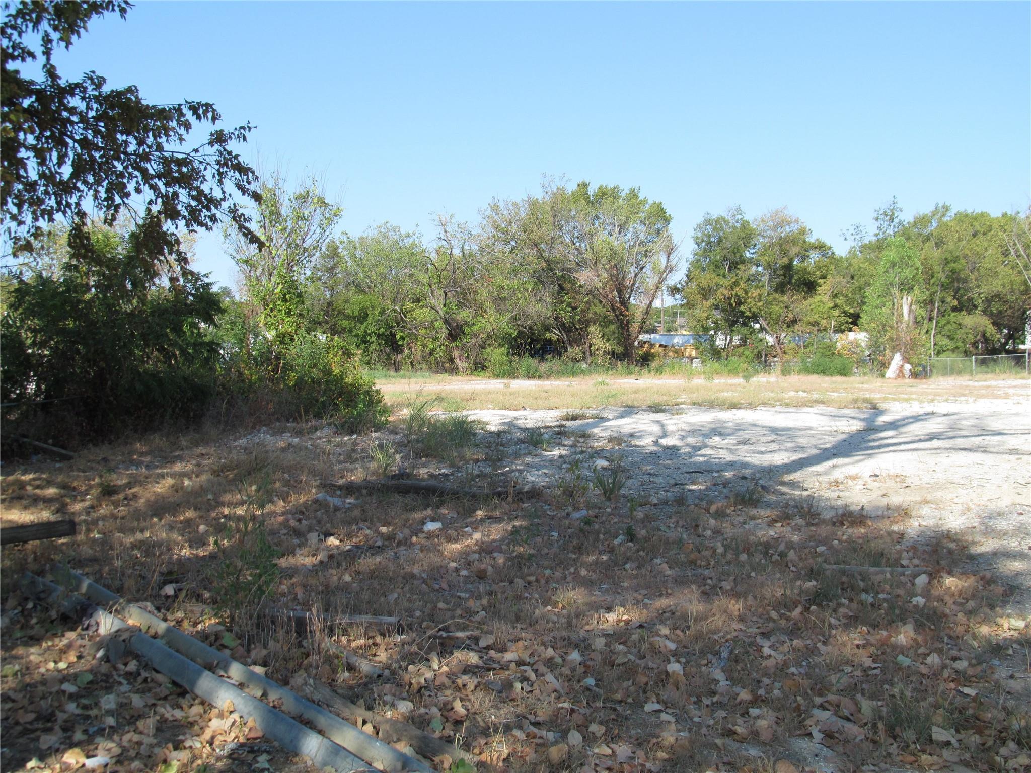 main property photo 17