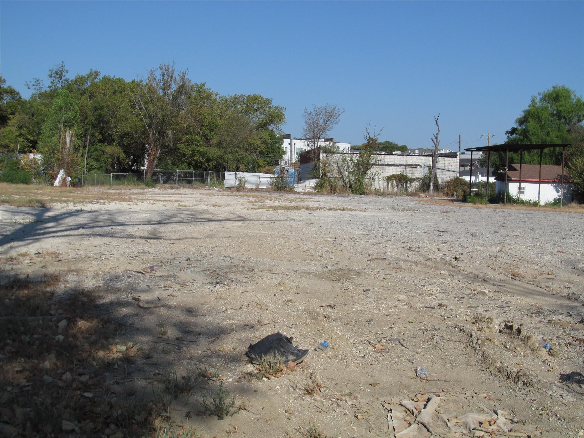 main property photo 18