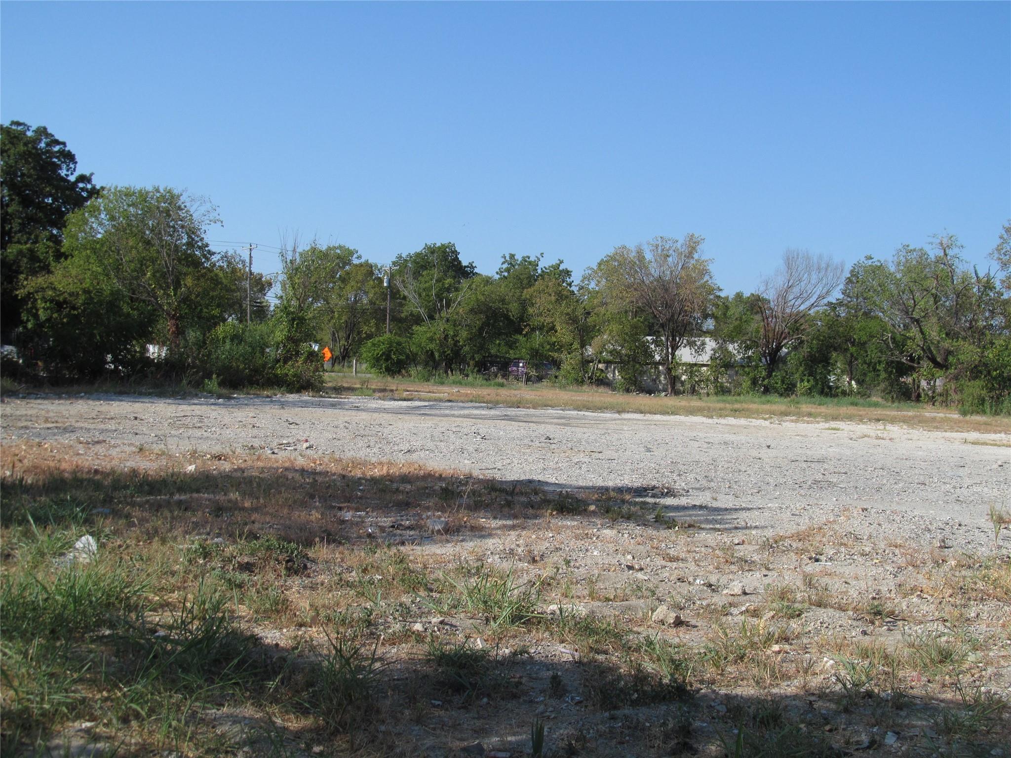 main property photo 20
