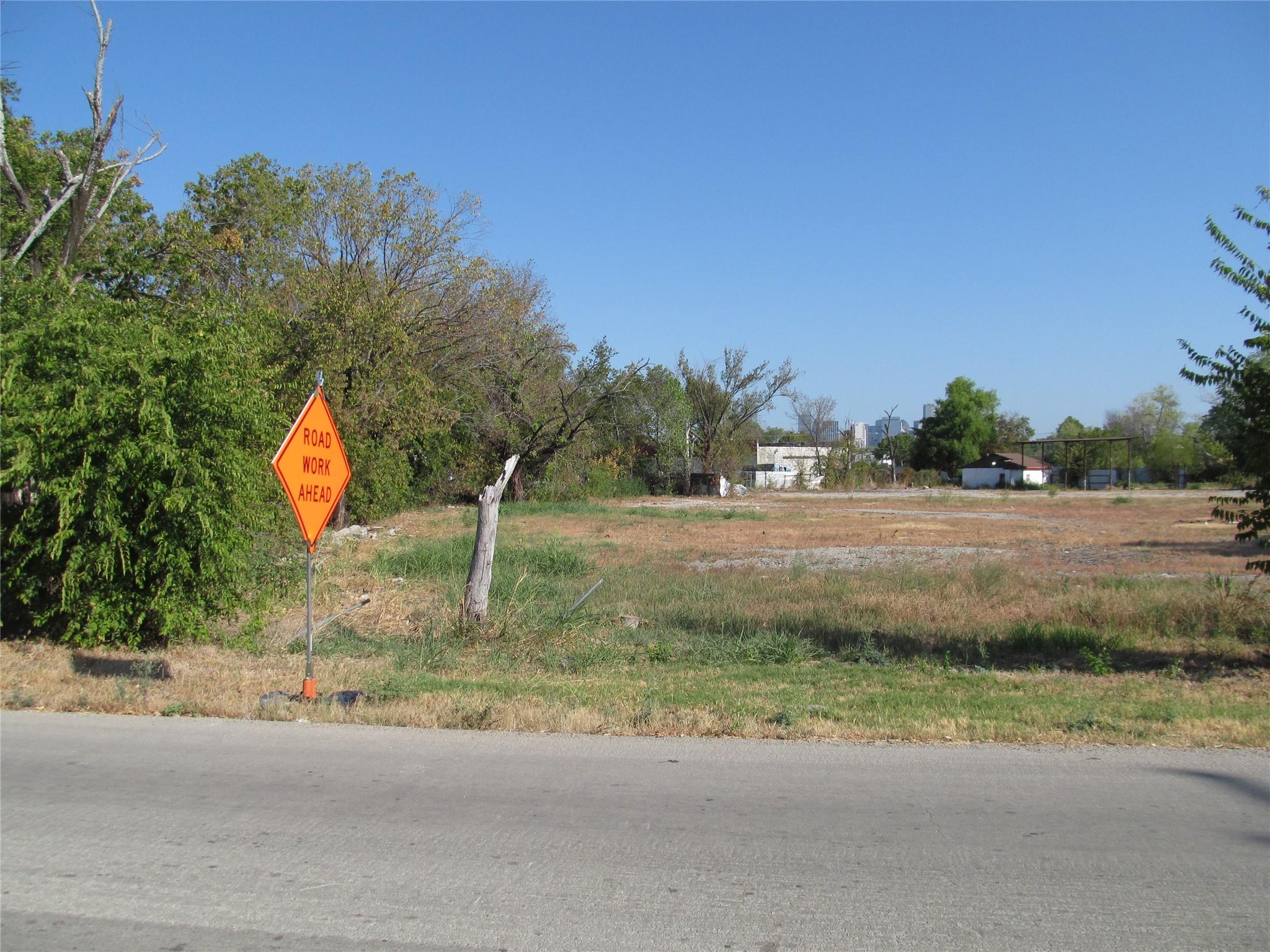 main property photo 11
