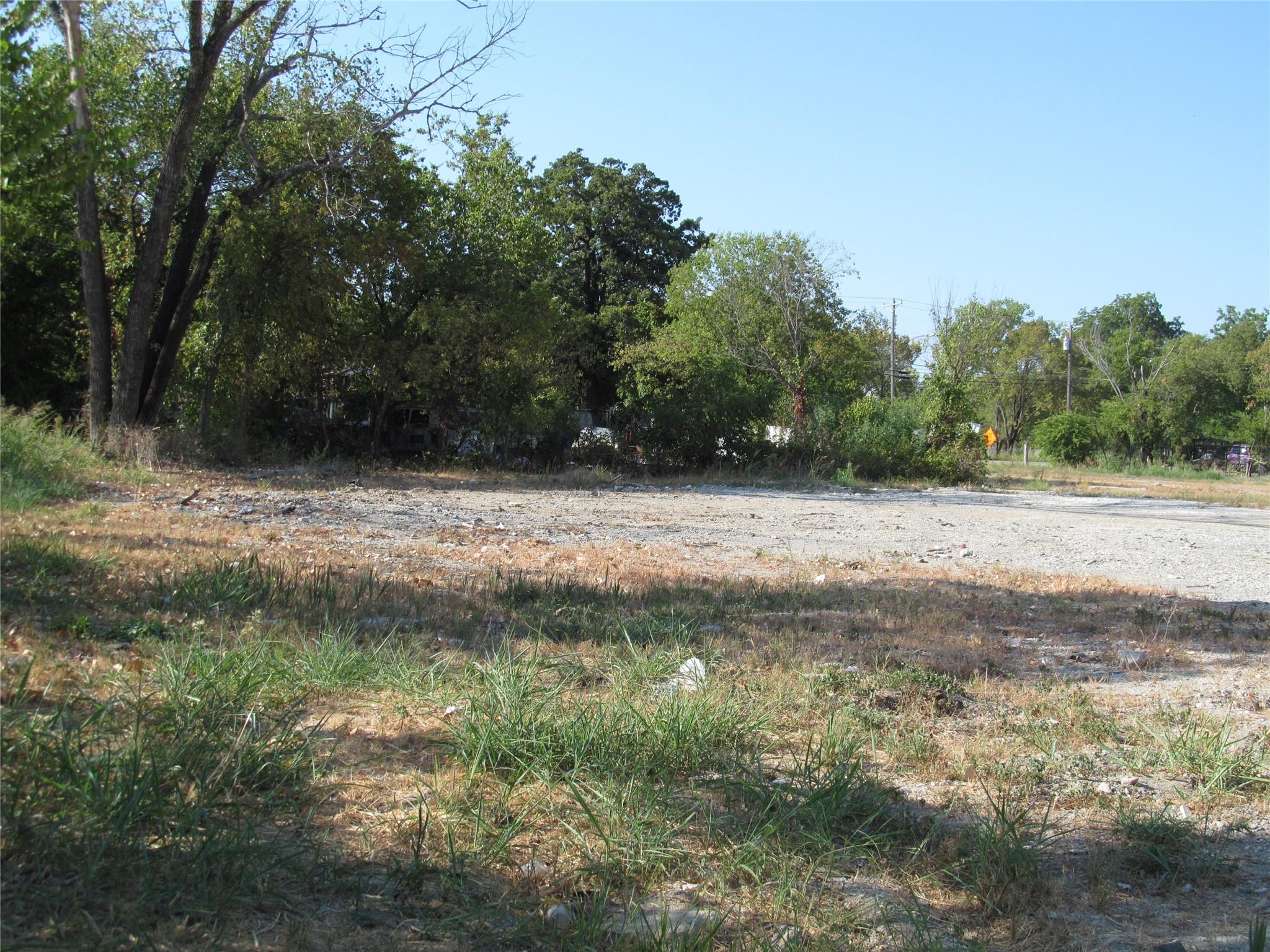 main property photo 19