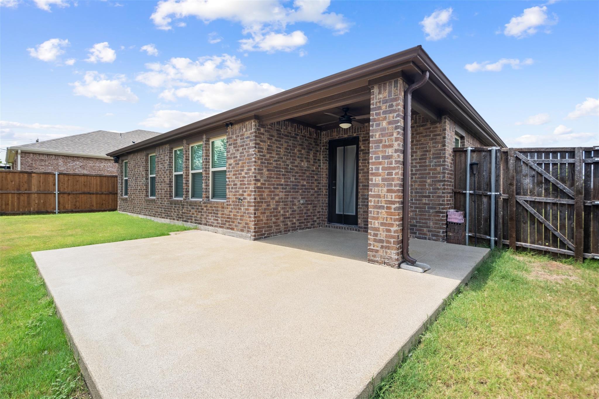 main property photo 17