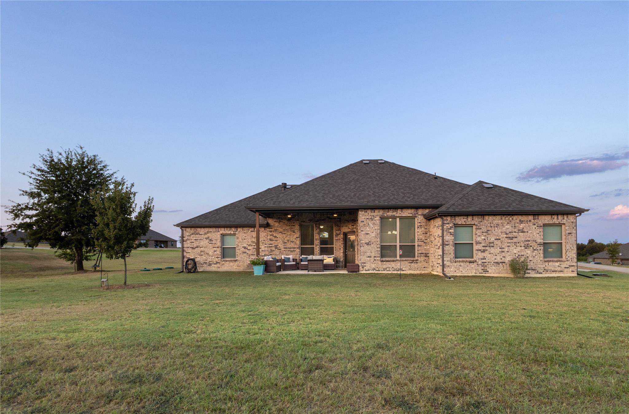 main property photo 22