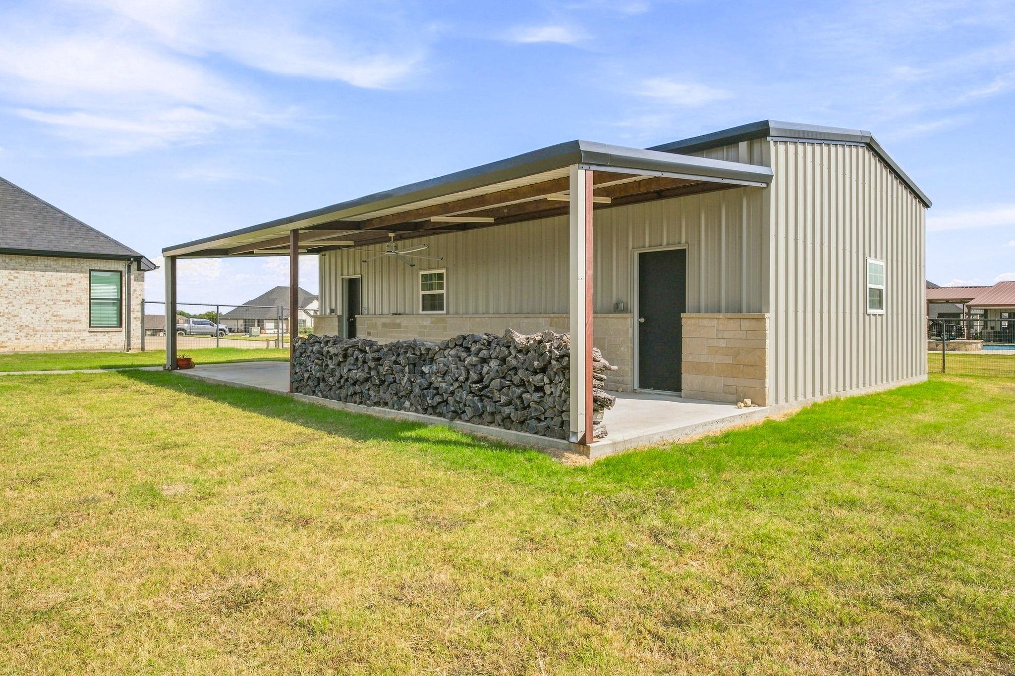 main property photo 34