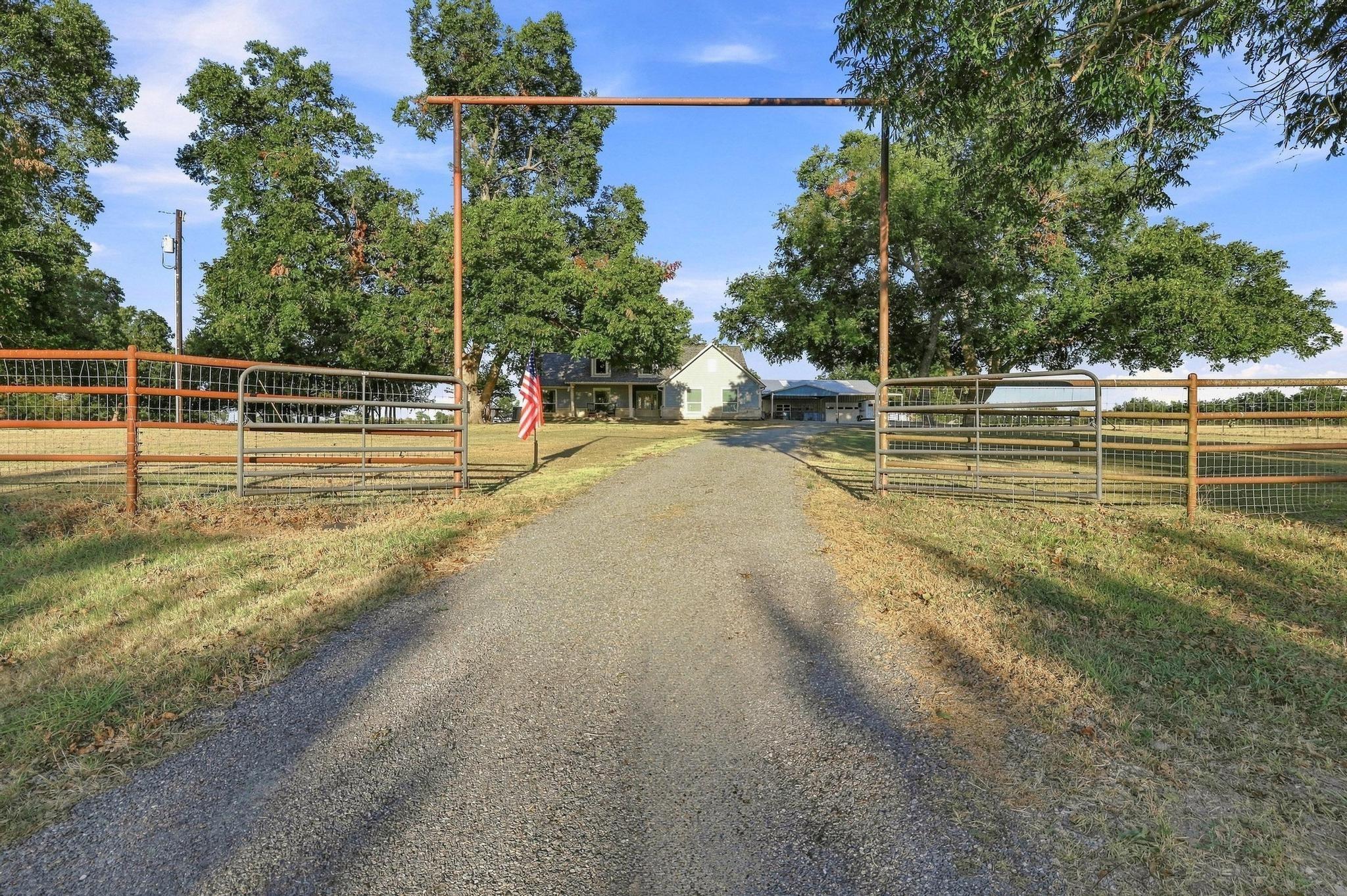 main property photo 22