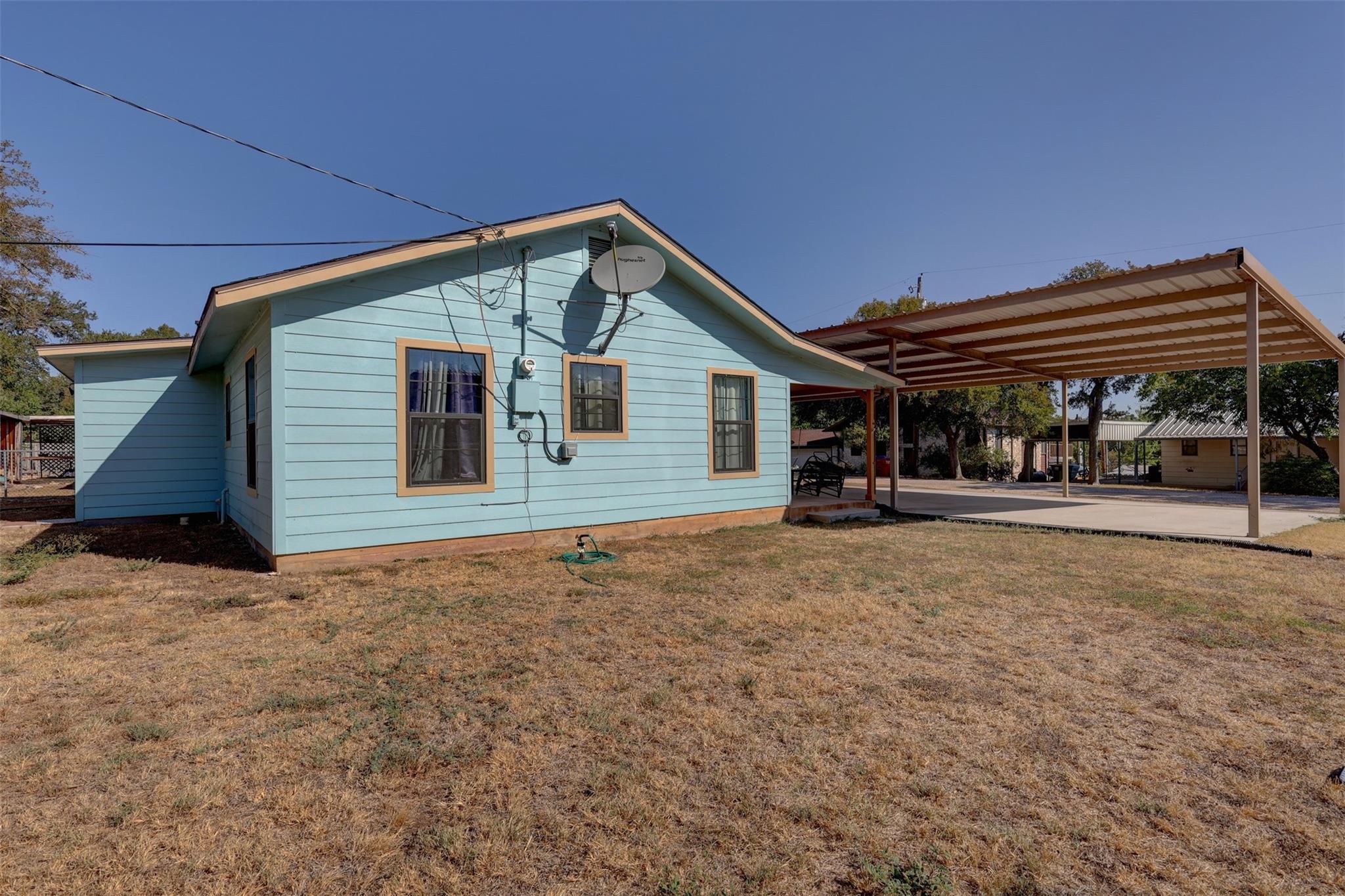main property photo 5