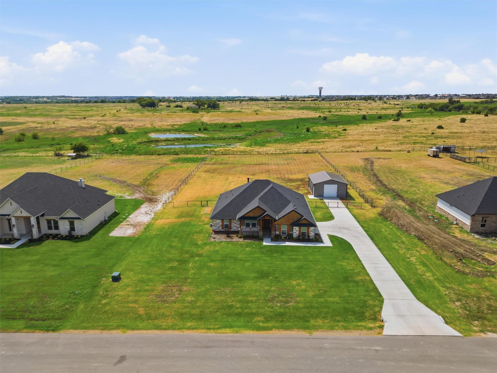 main property photo 30