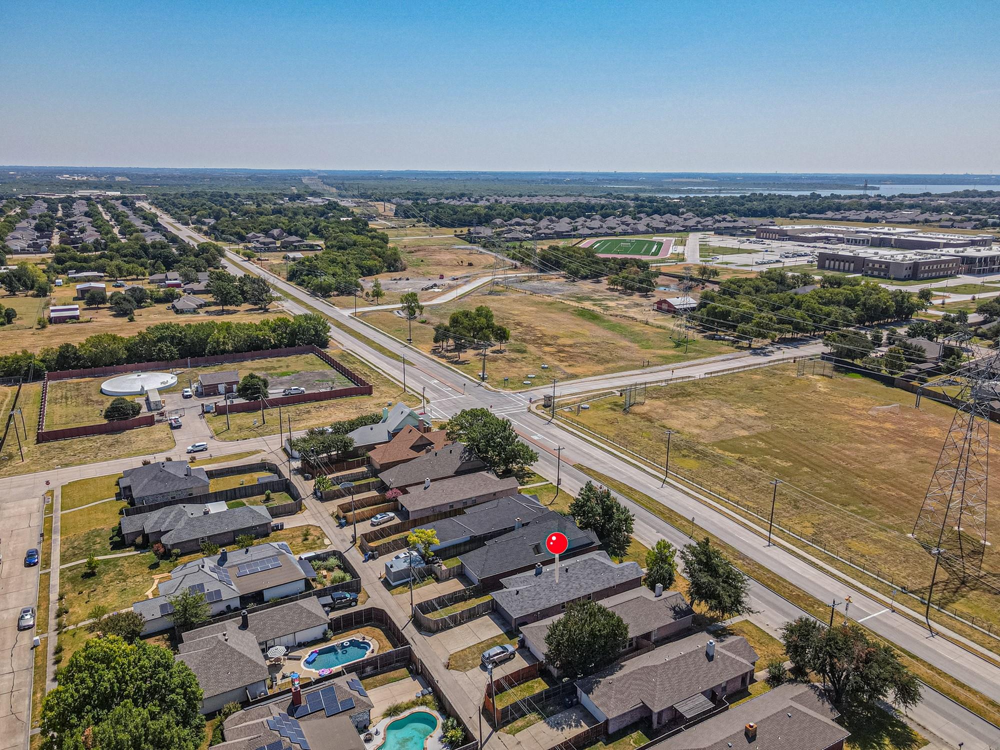 main property photo 23