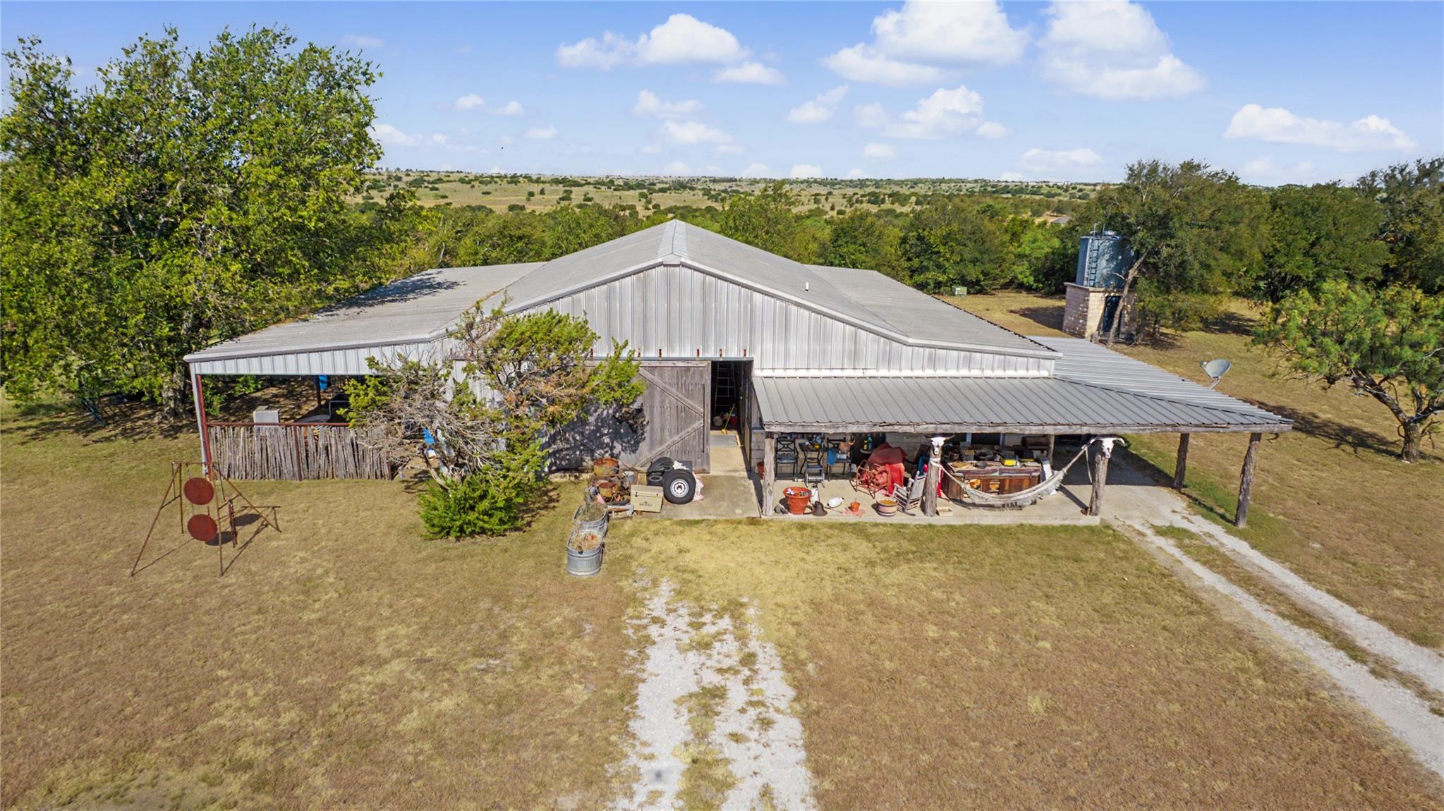 main property photo 6