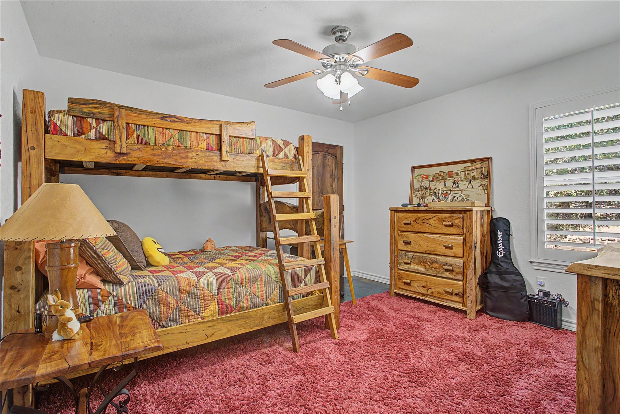 main property photo 17