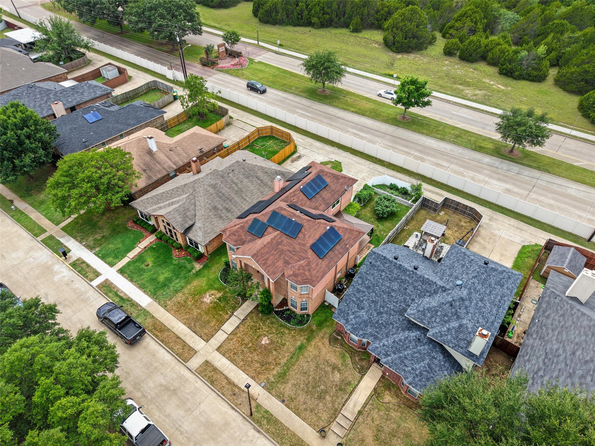 main property photo 33