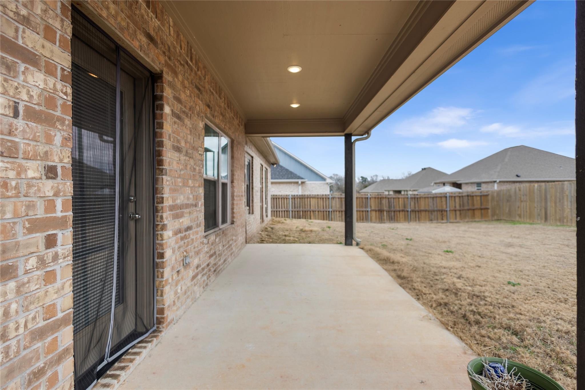 main property photo 27