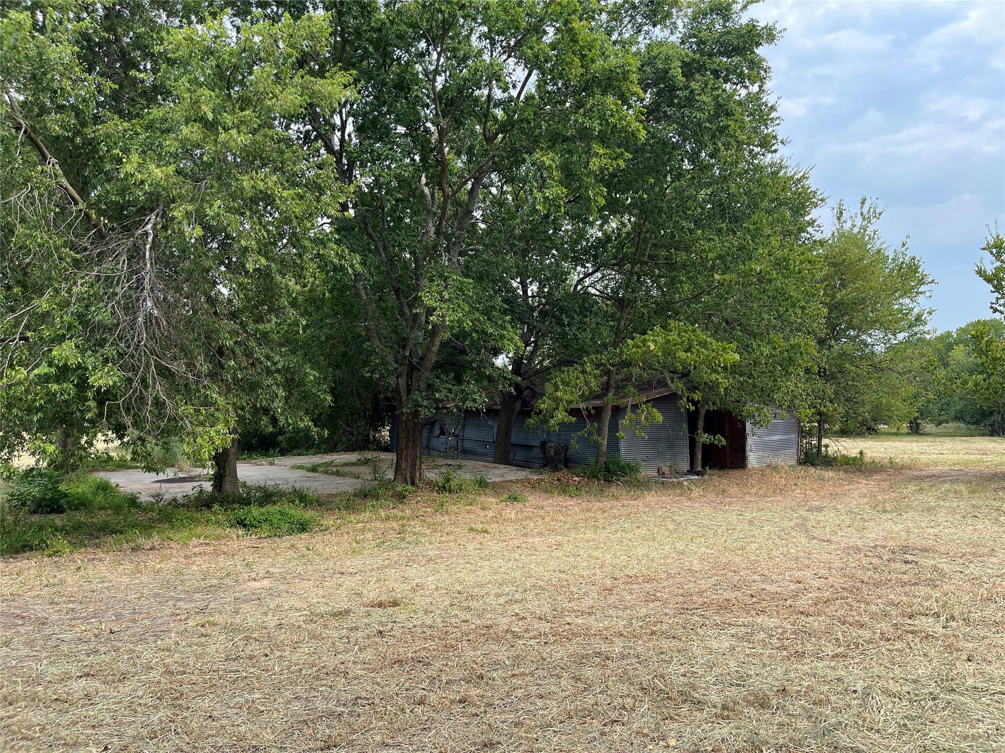 main property photo 10