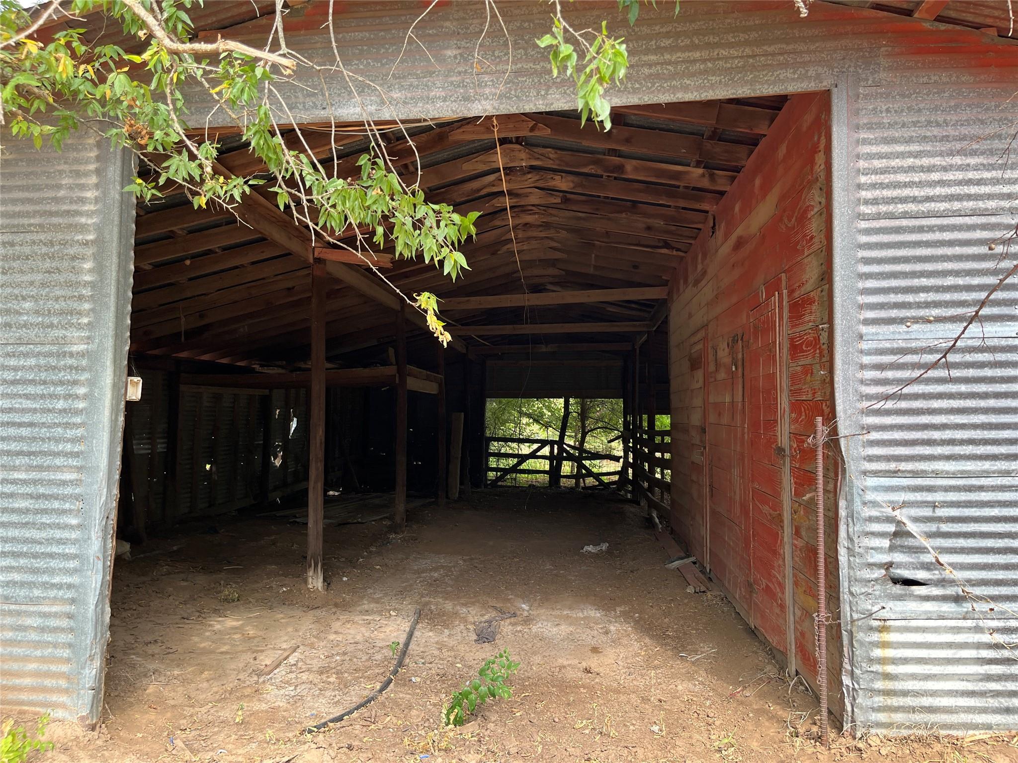 main property photo 11