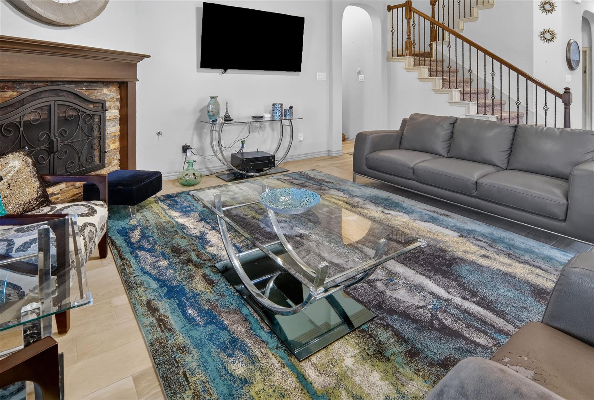 main property photo 6