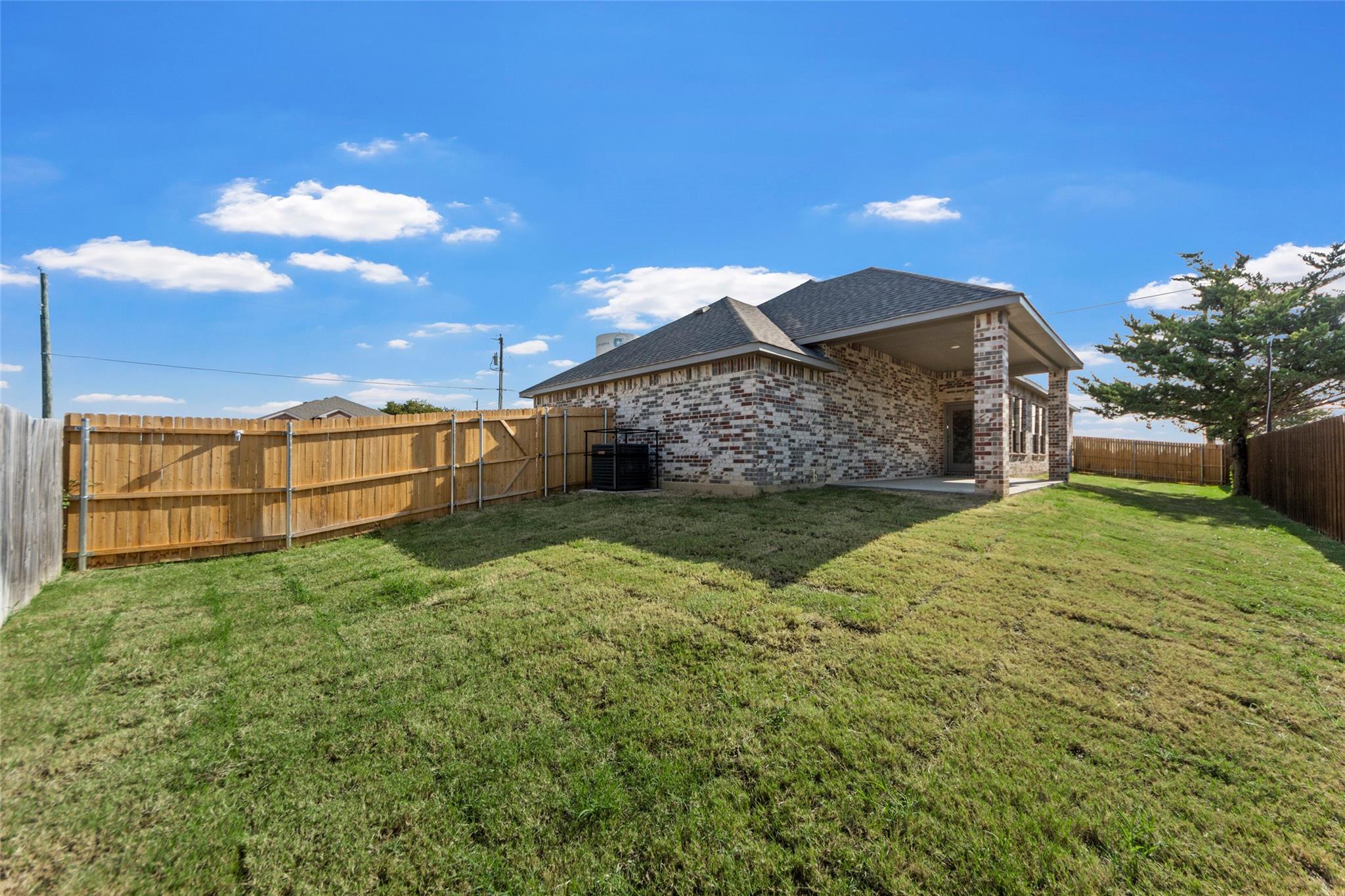 main property photo 20
