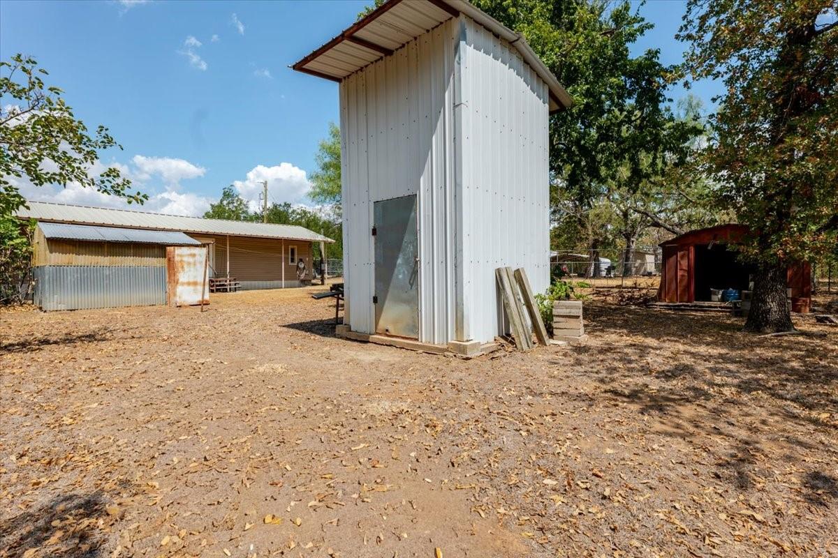 main property photo 22