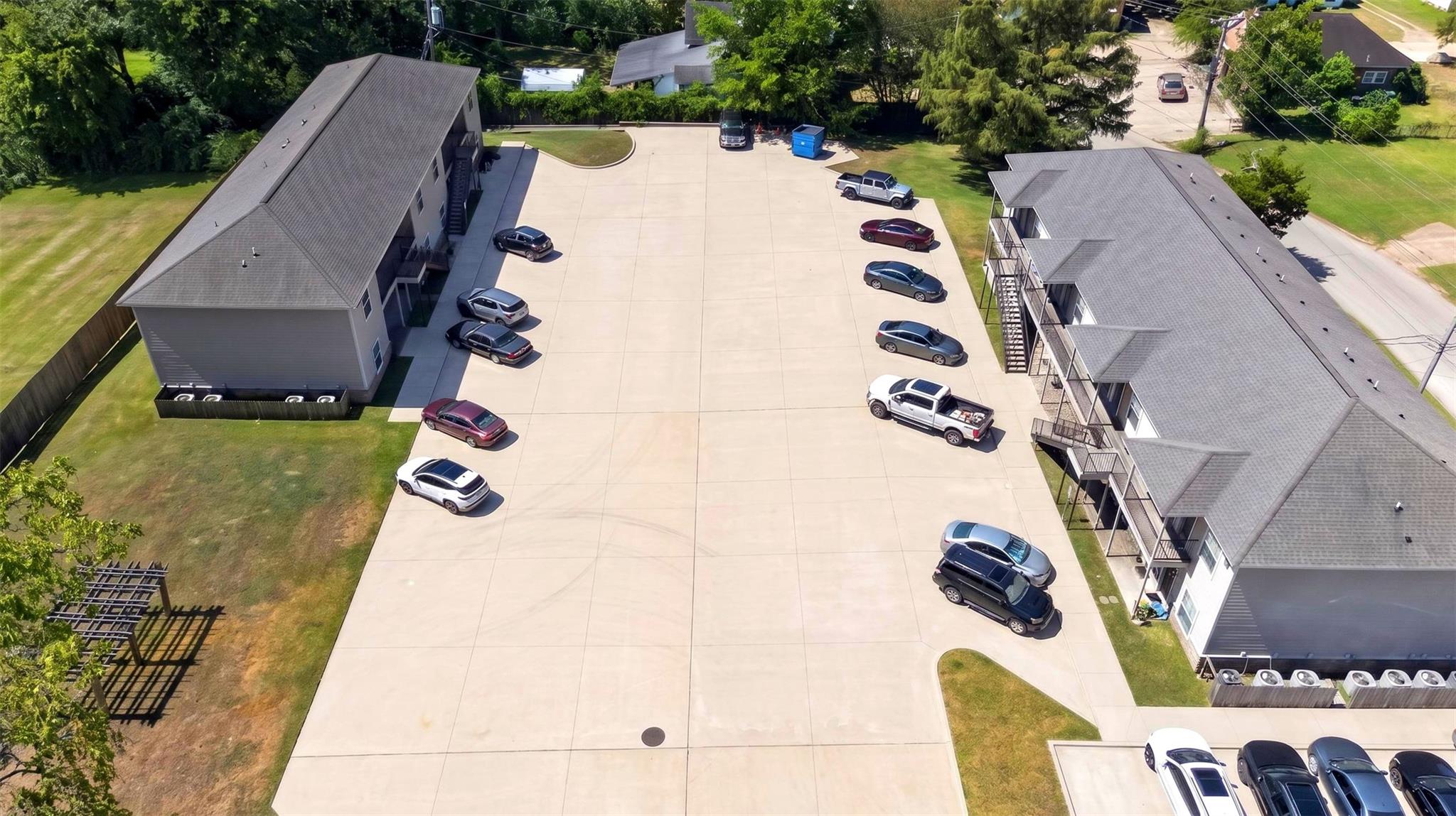 main property photo 10