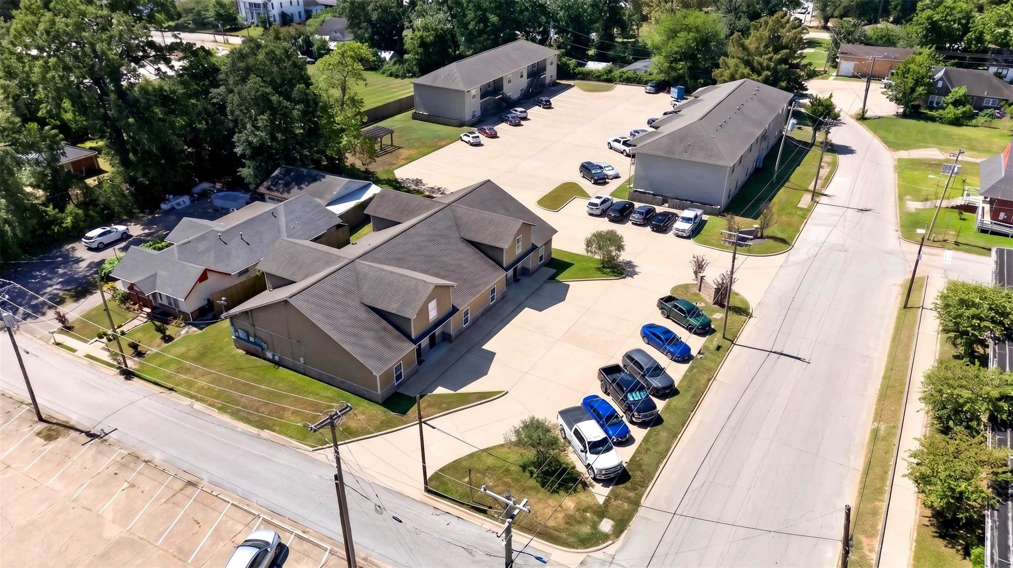 main property photo 12
