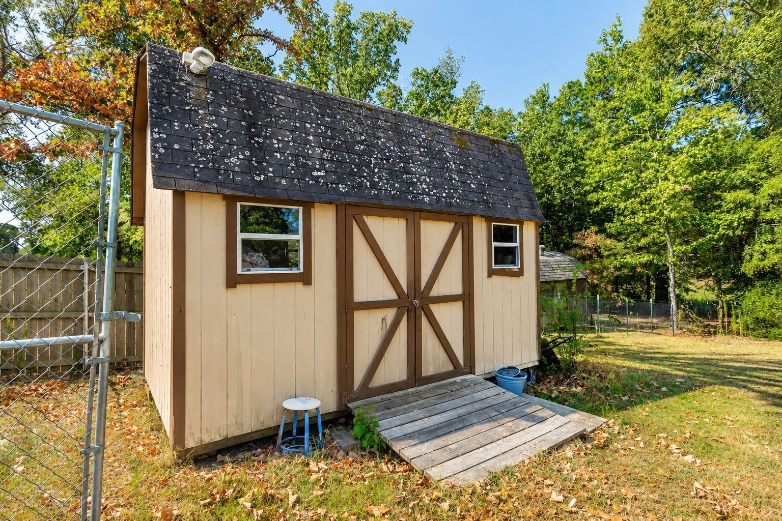 main property photo 39