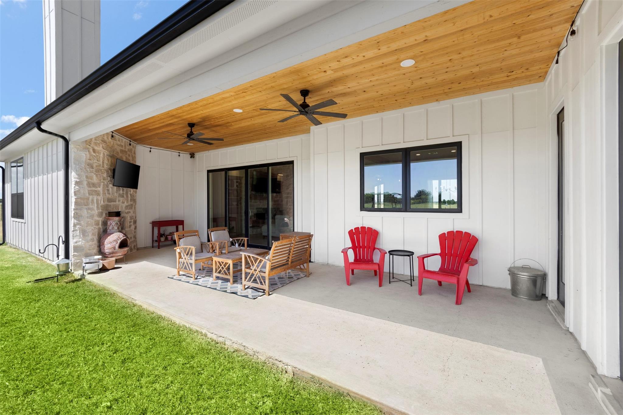 main property photo 34
