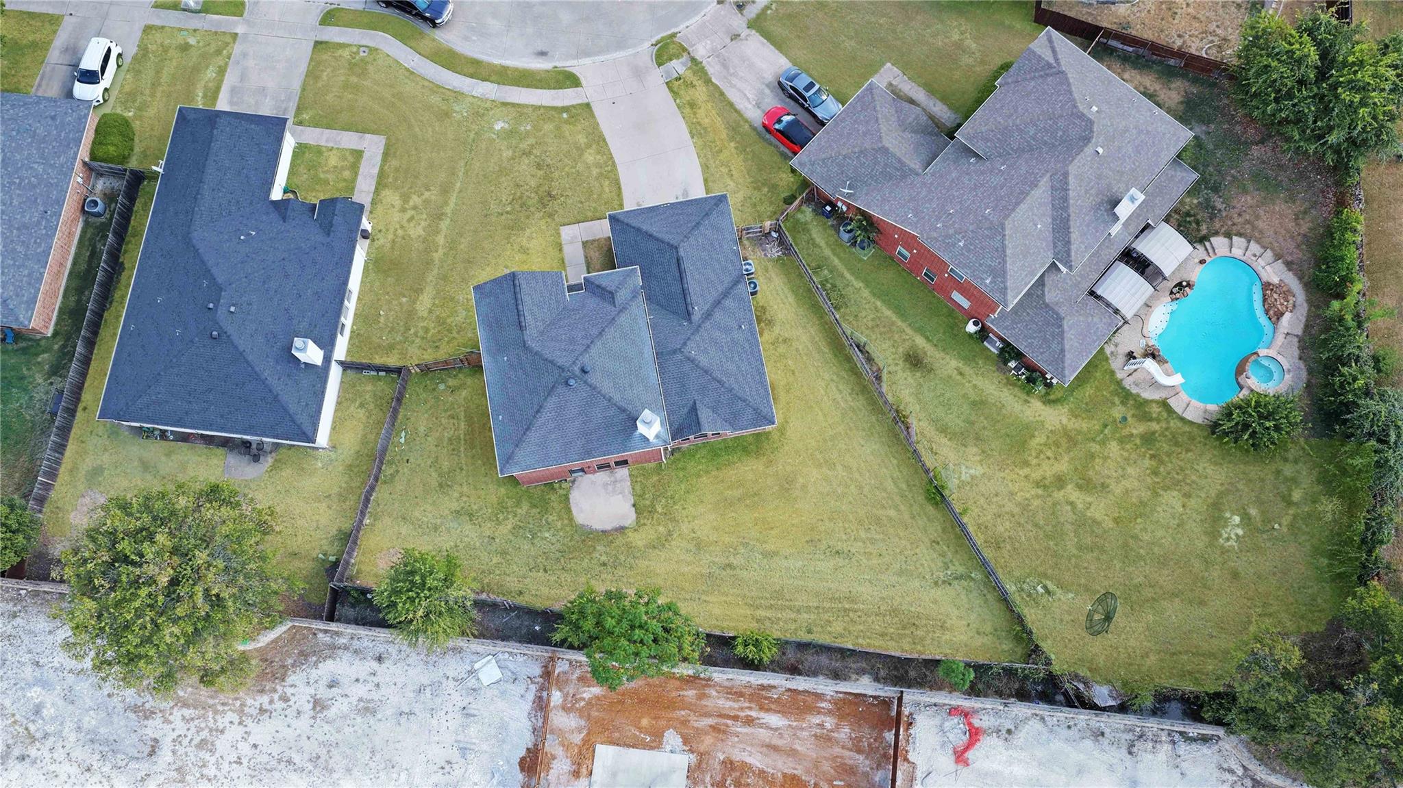 main property photo 5