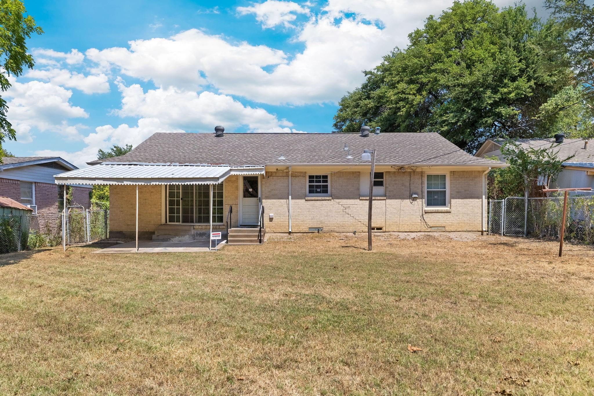 main property photo 23