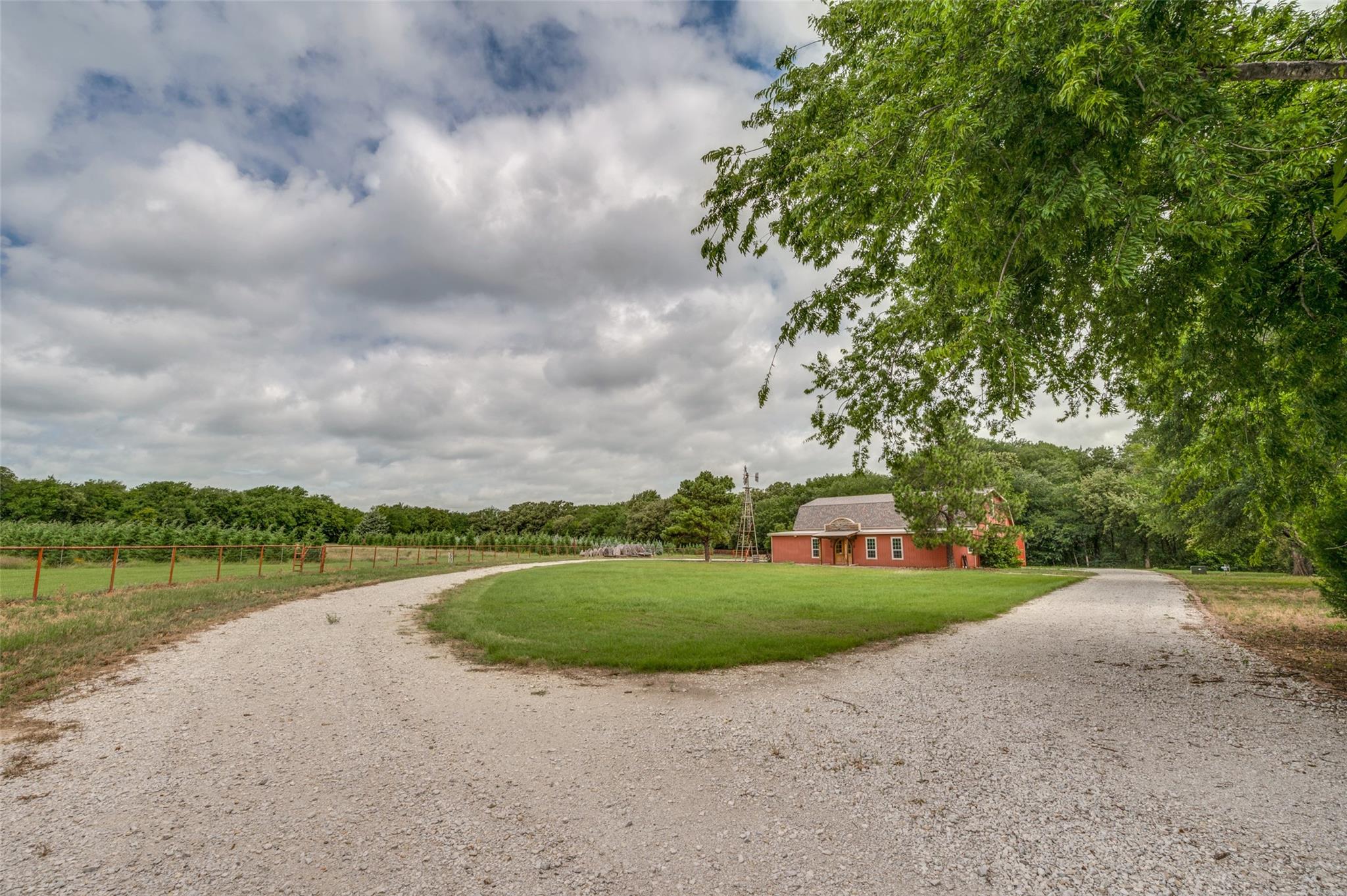 main property photo 36