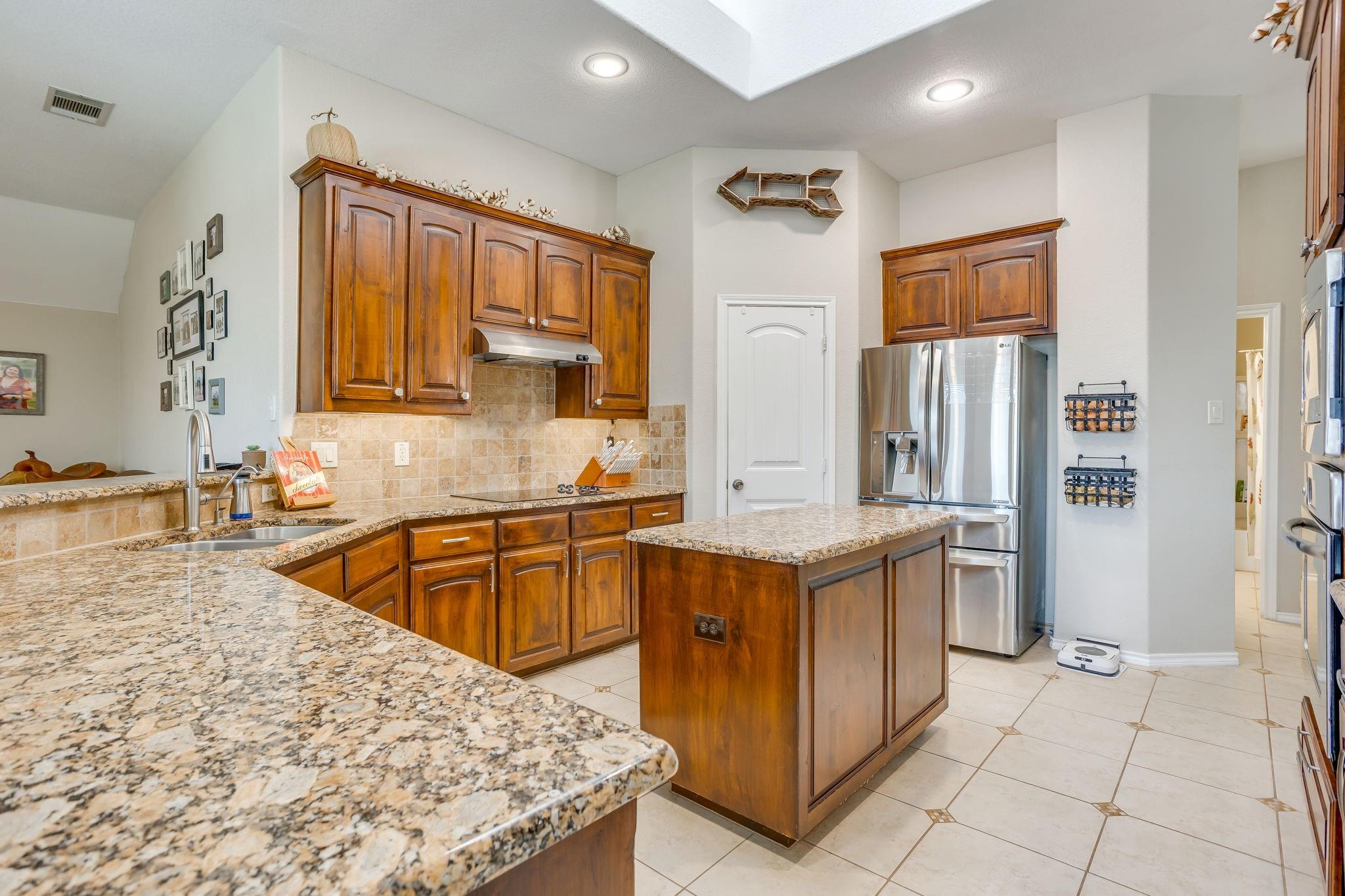 main property photo 10