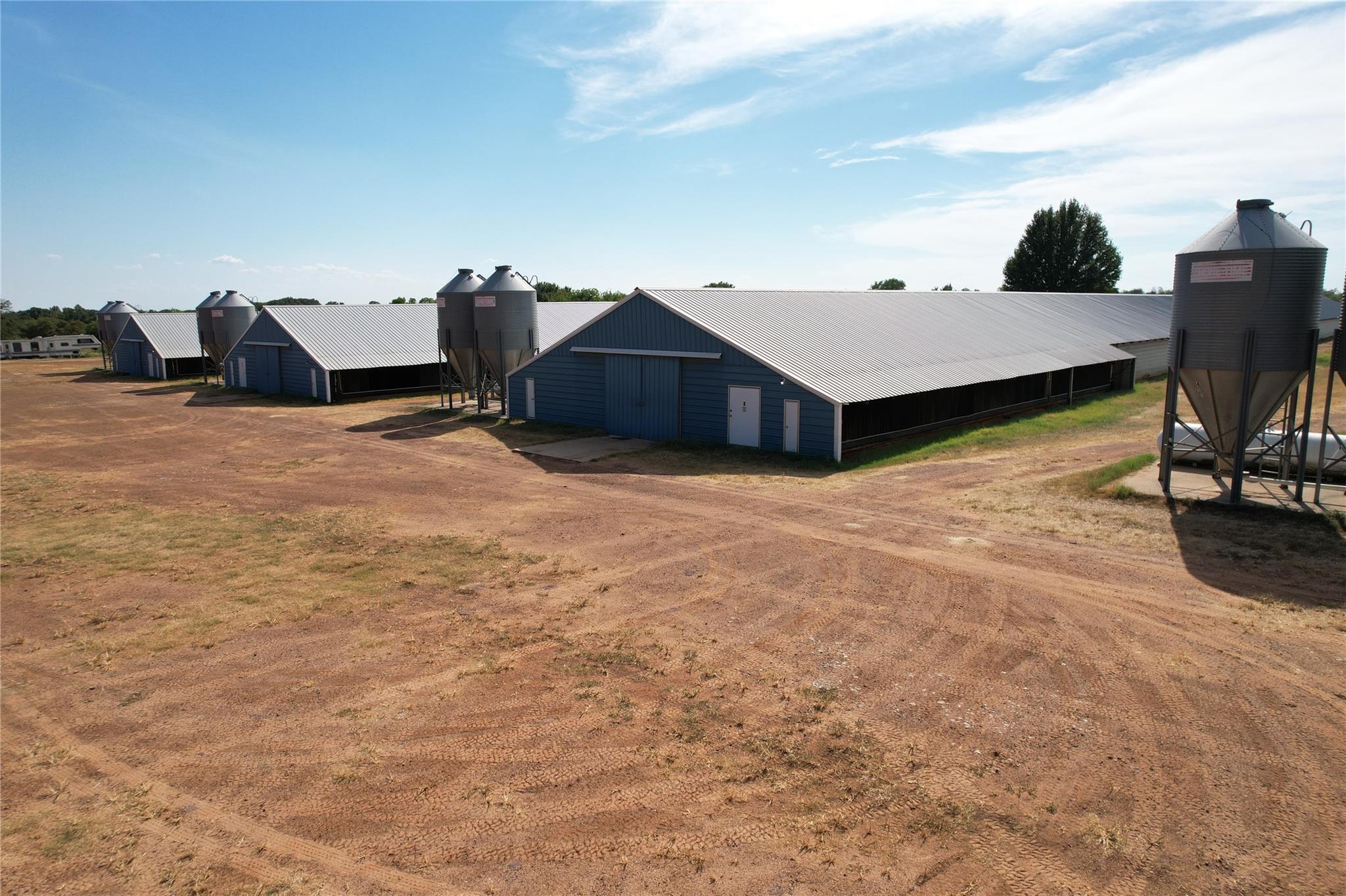 main property photo 14