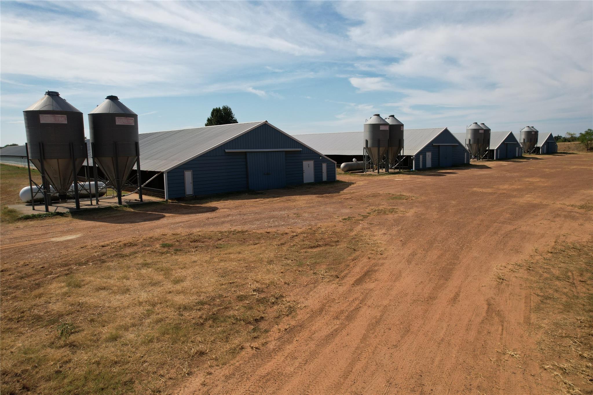 main property photo 16