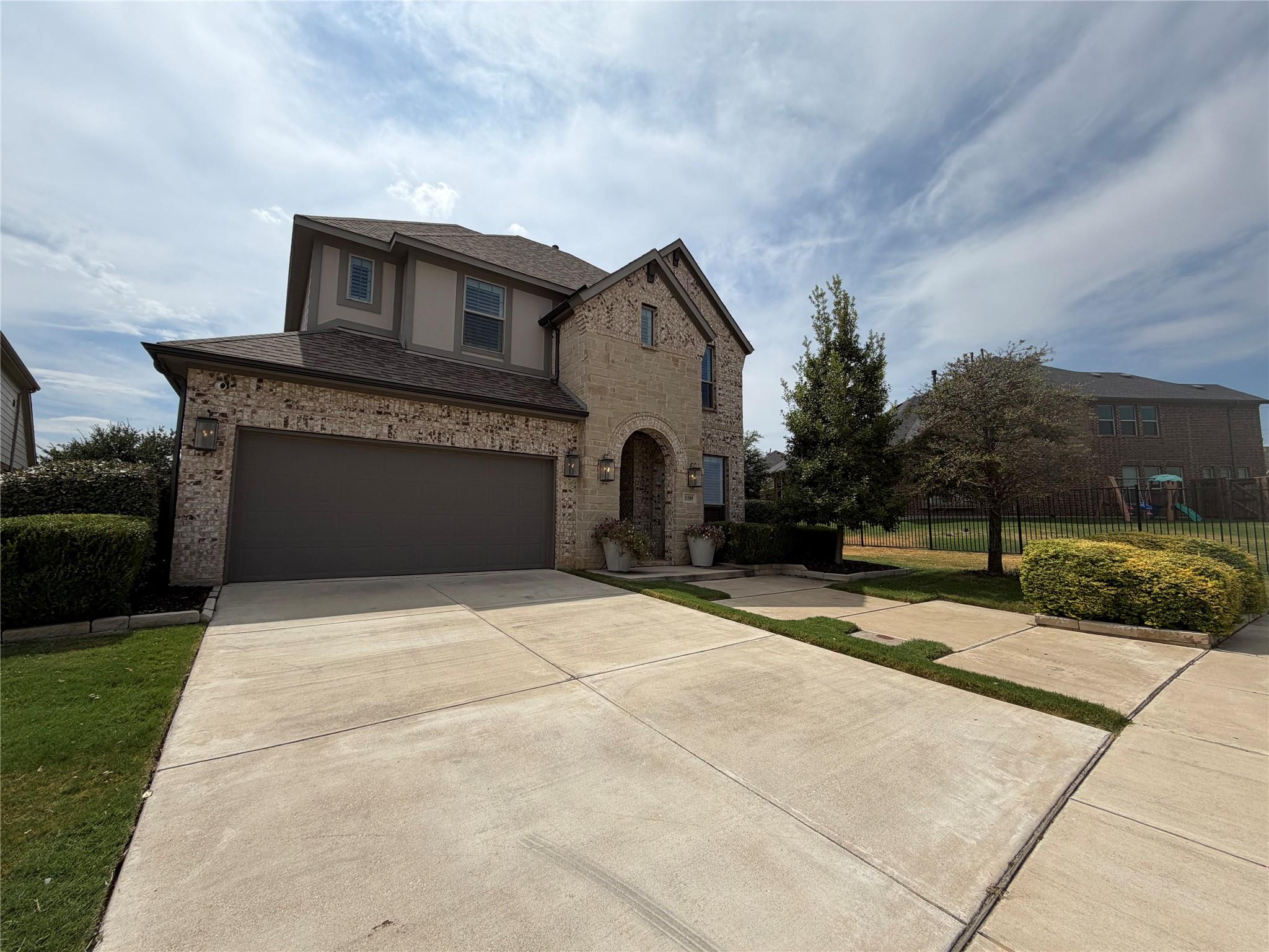 main property photo 22
