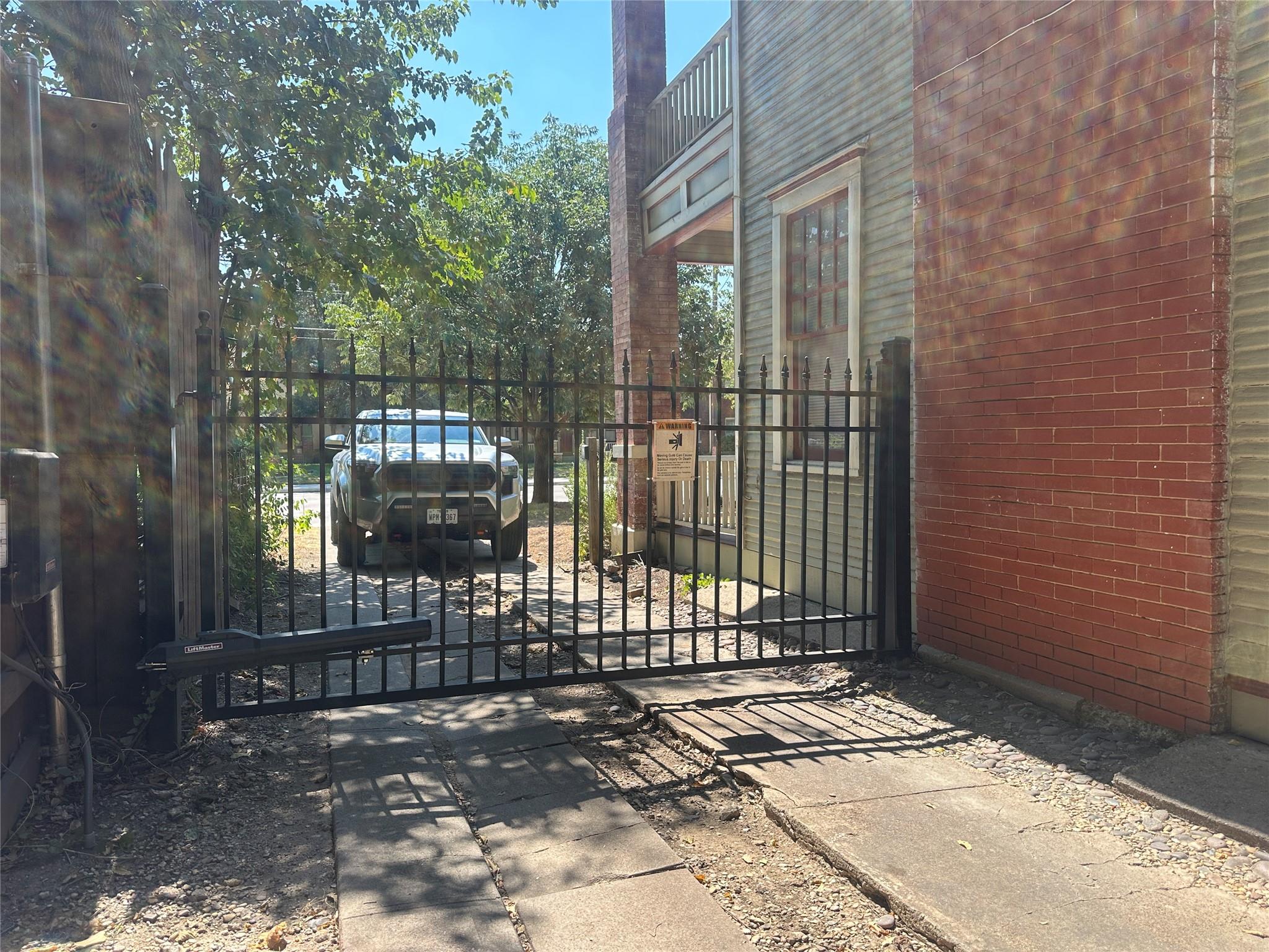 main property photo 13