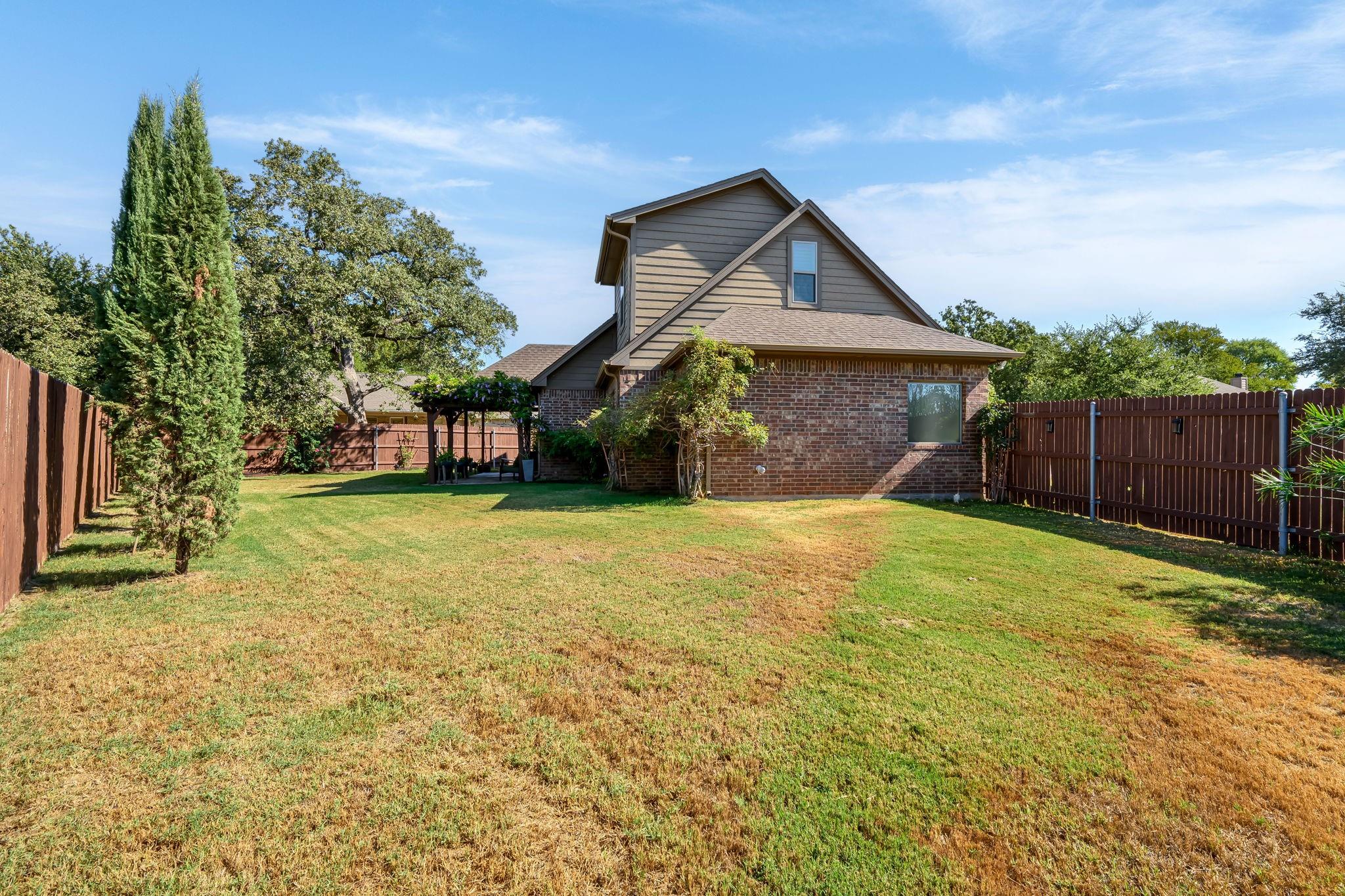 main property photo 33