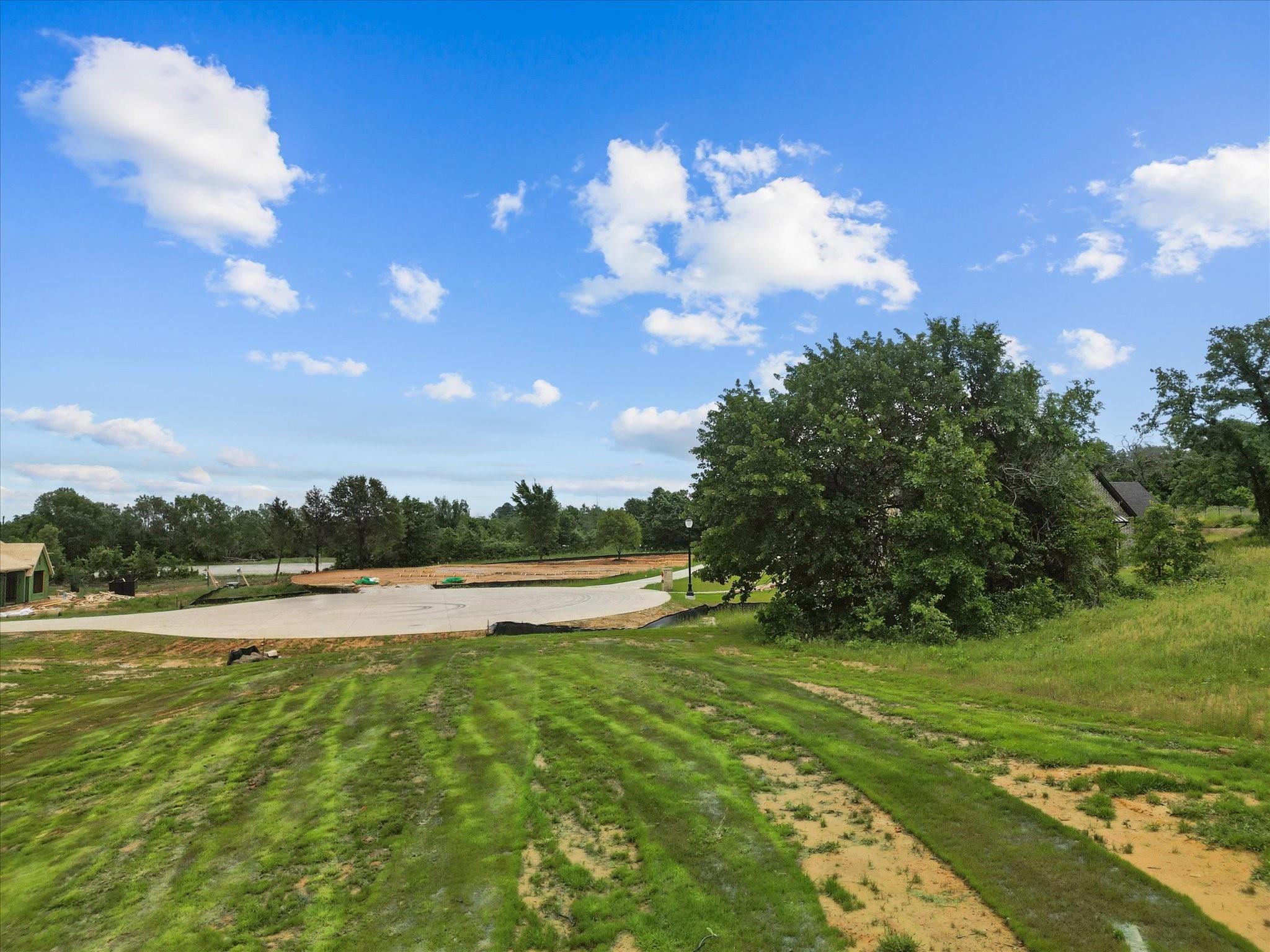 main property photo 11