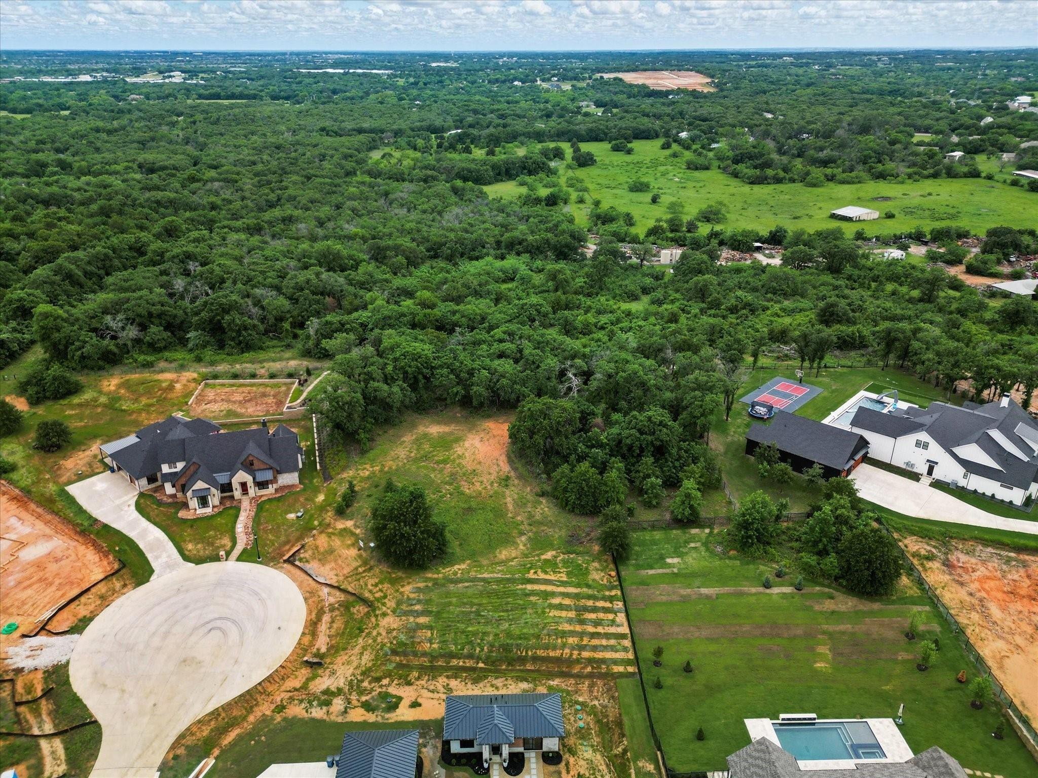 main property photo 12