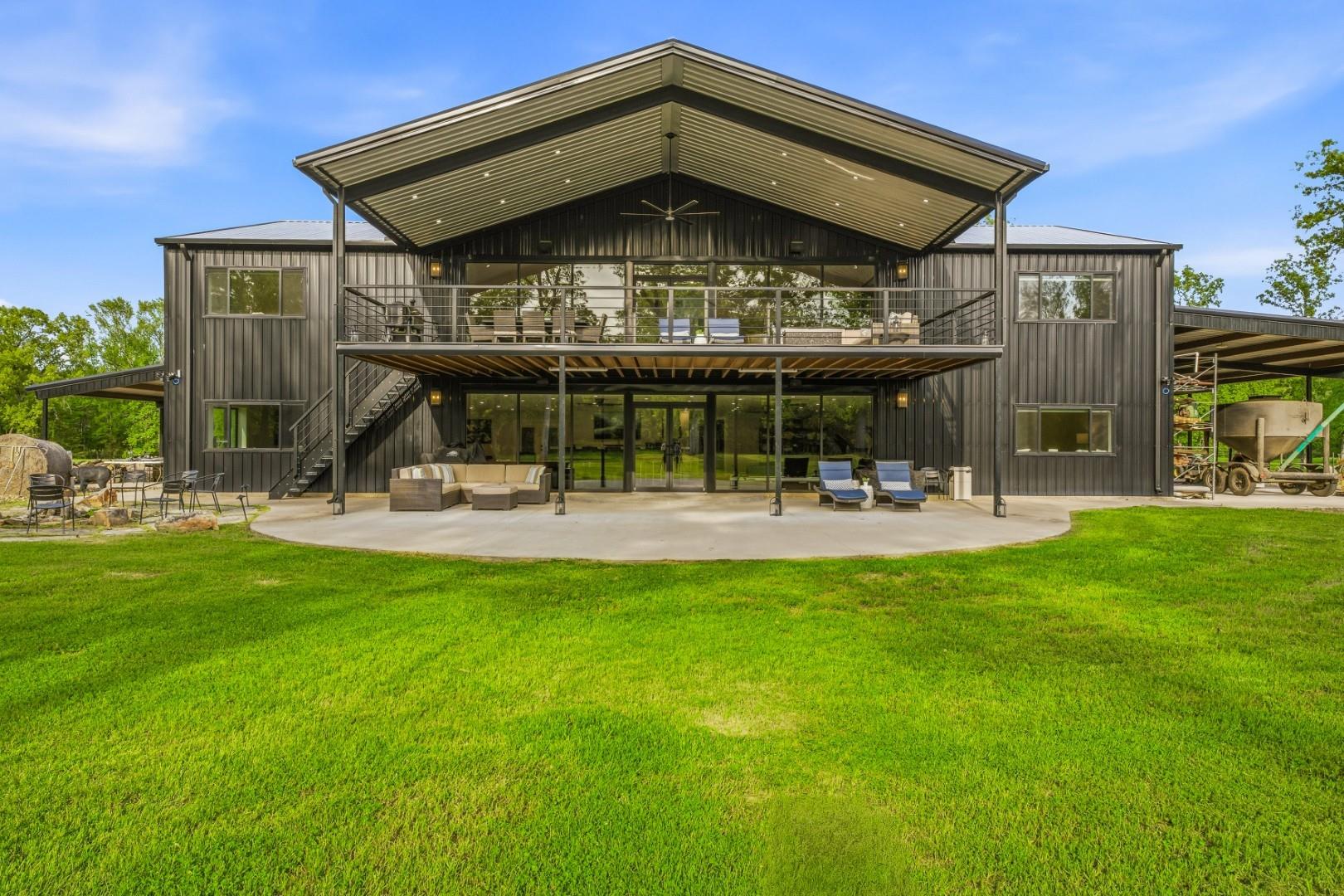 main property photo 6