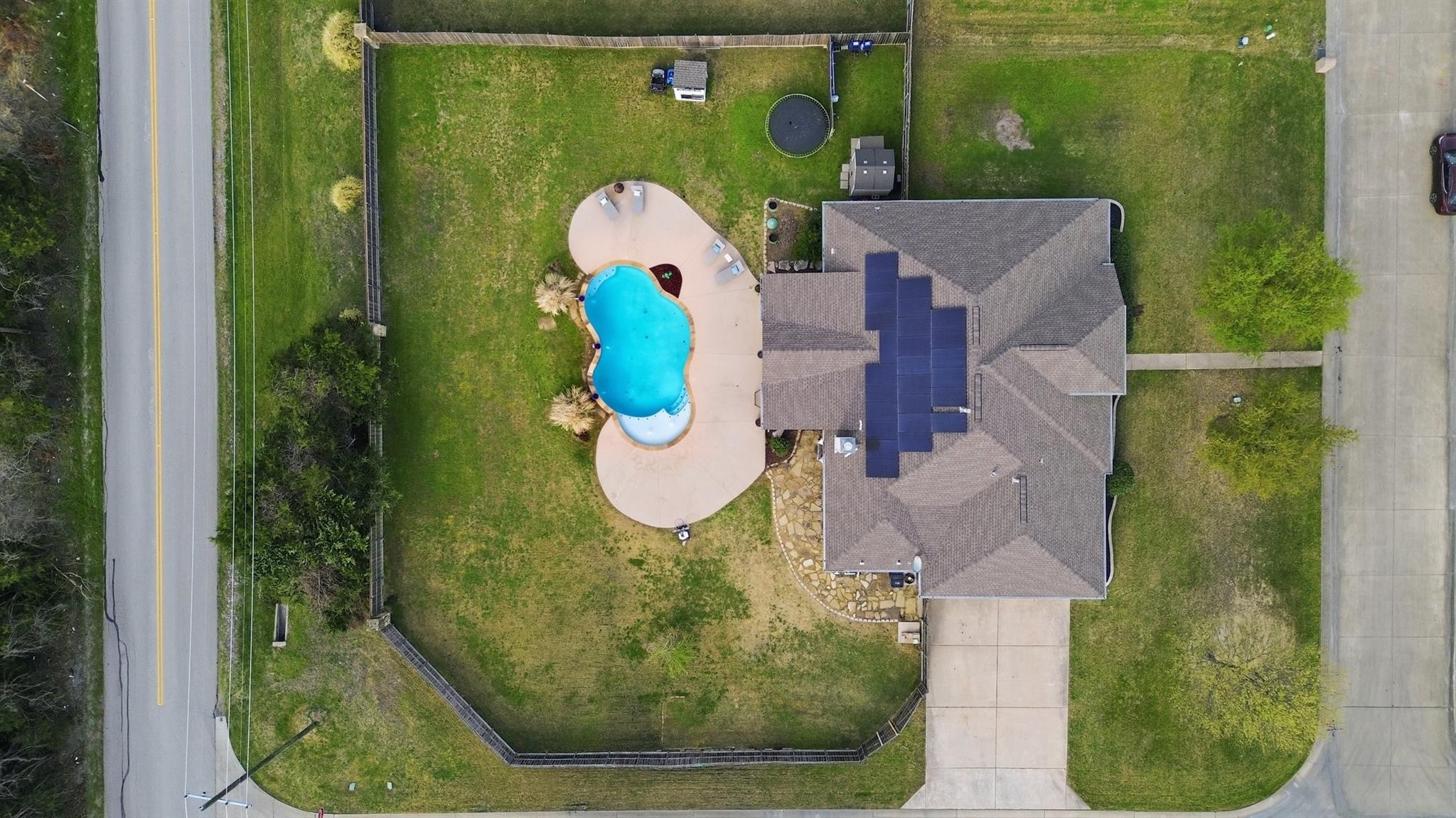 main property photo 39