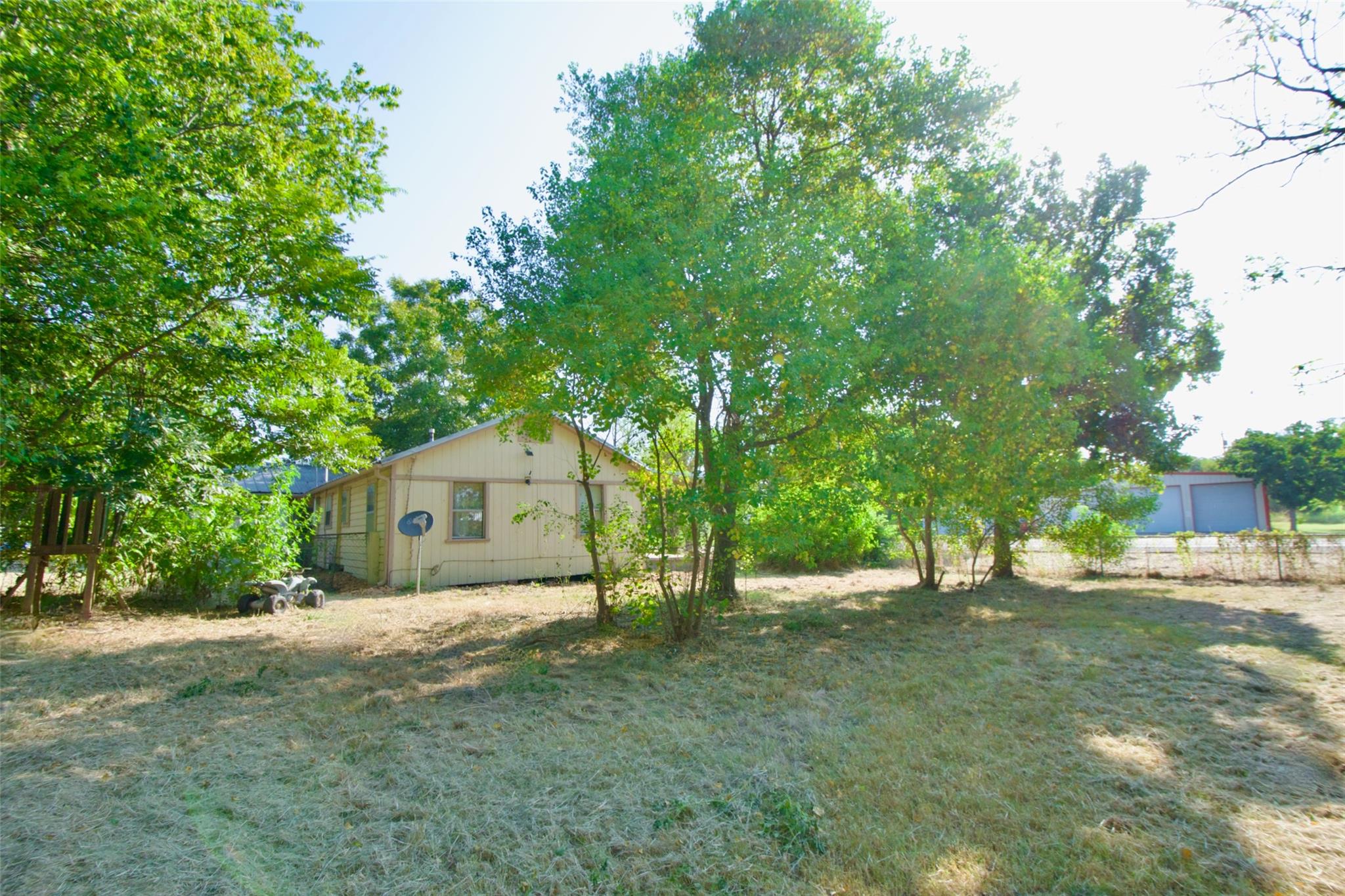 main property photo 33