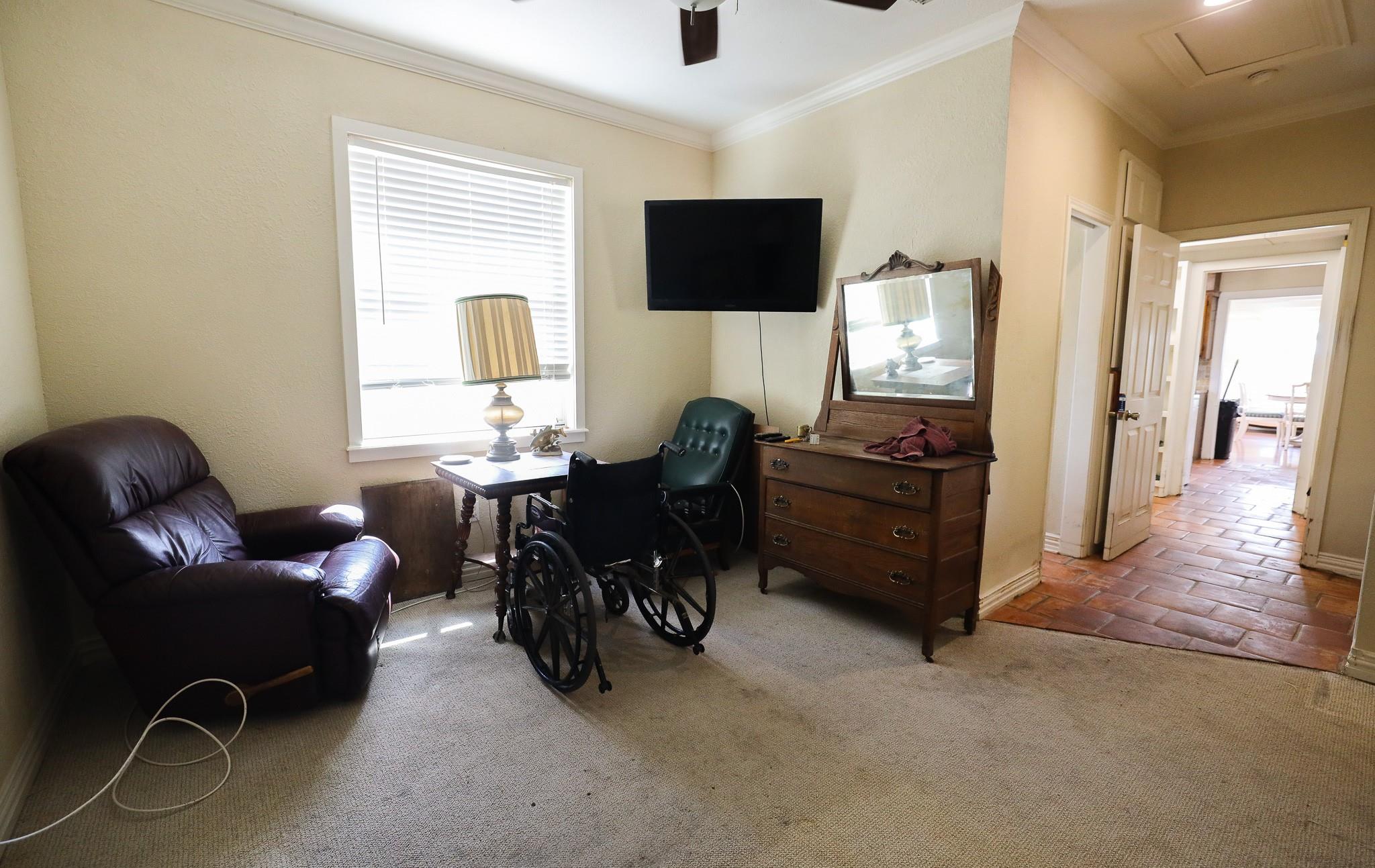 main property photo 22