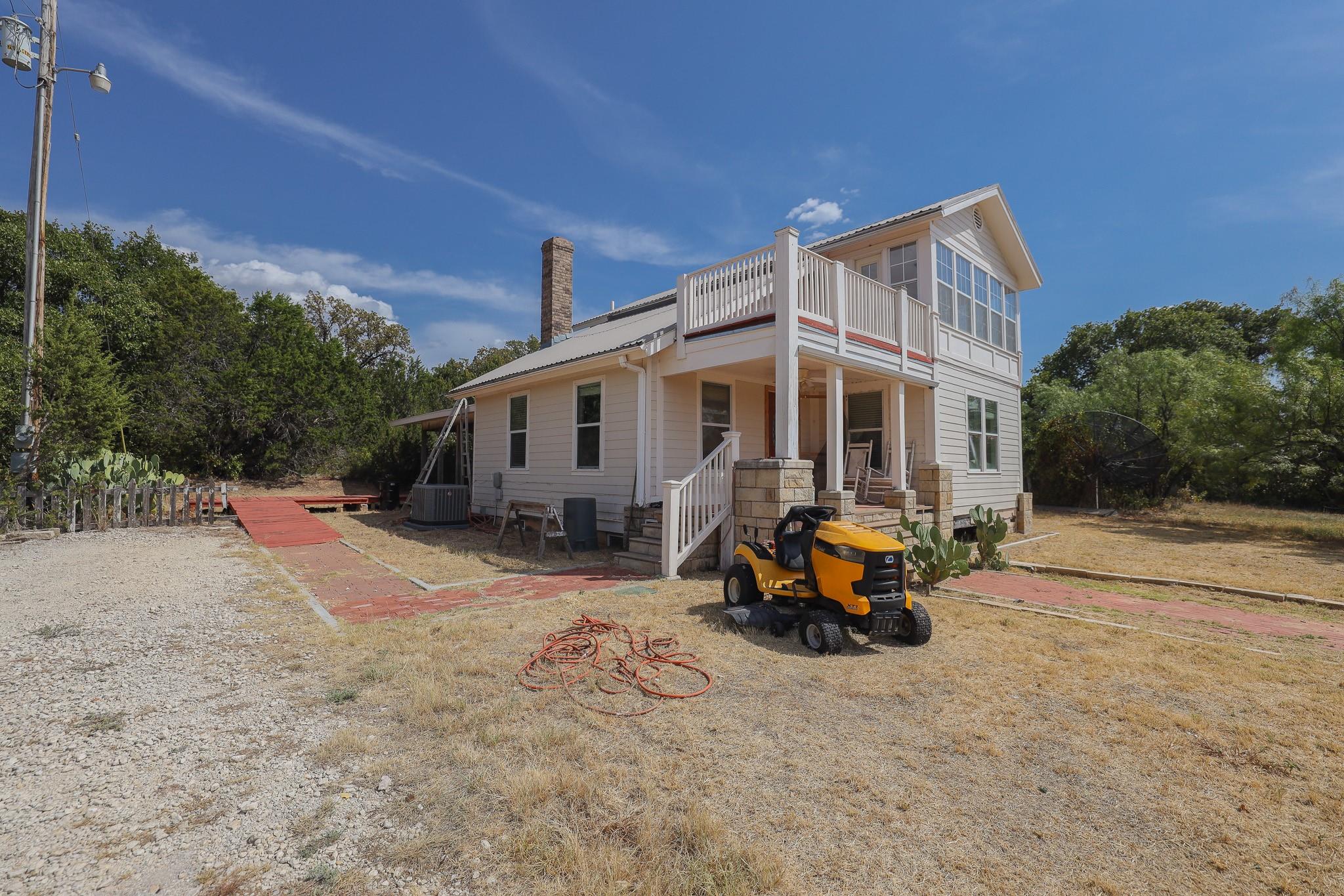 main property photo 3