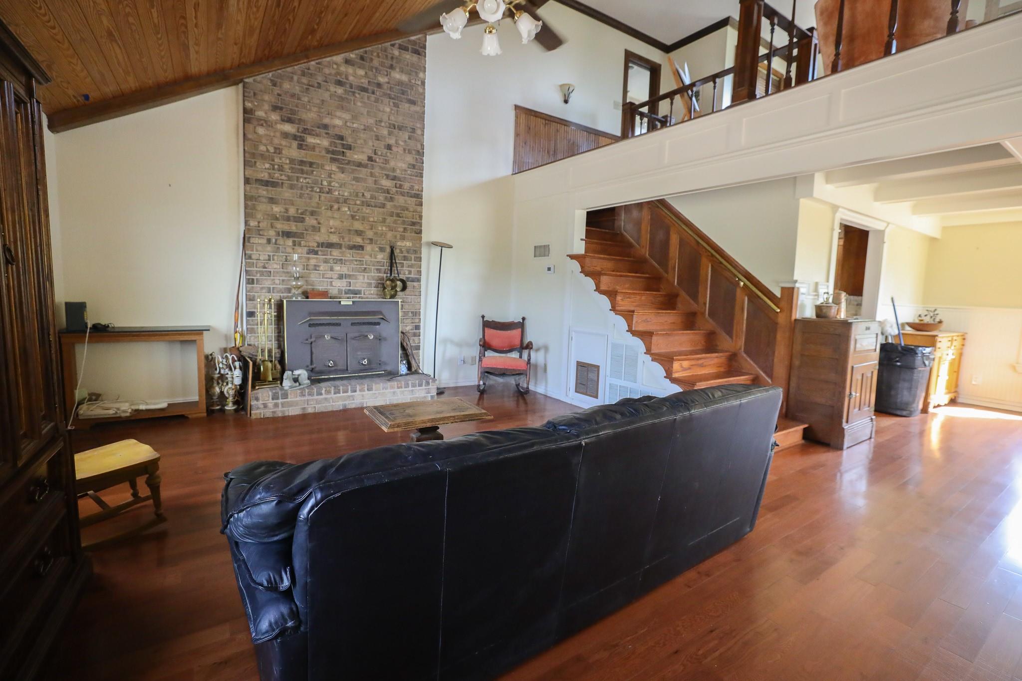 main property photo 9