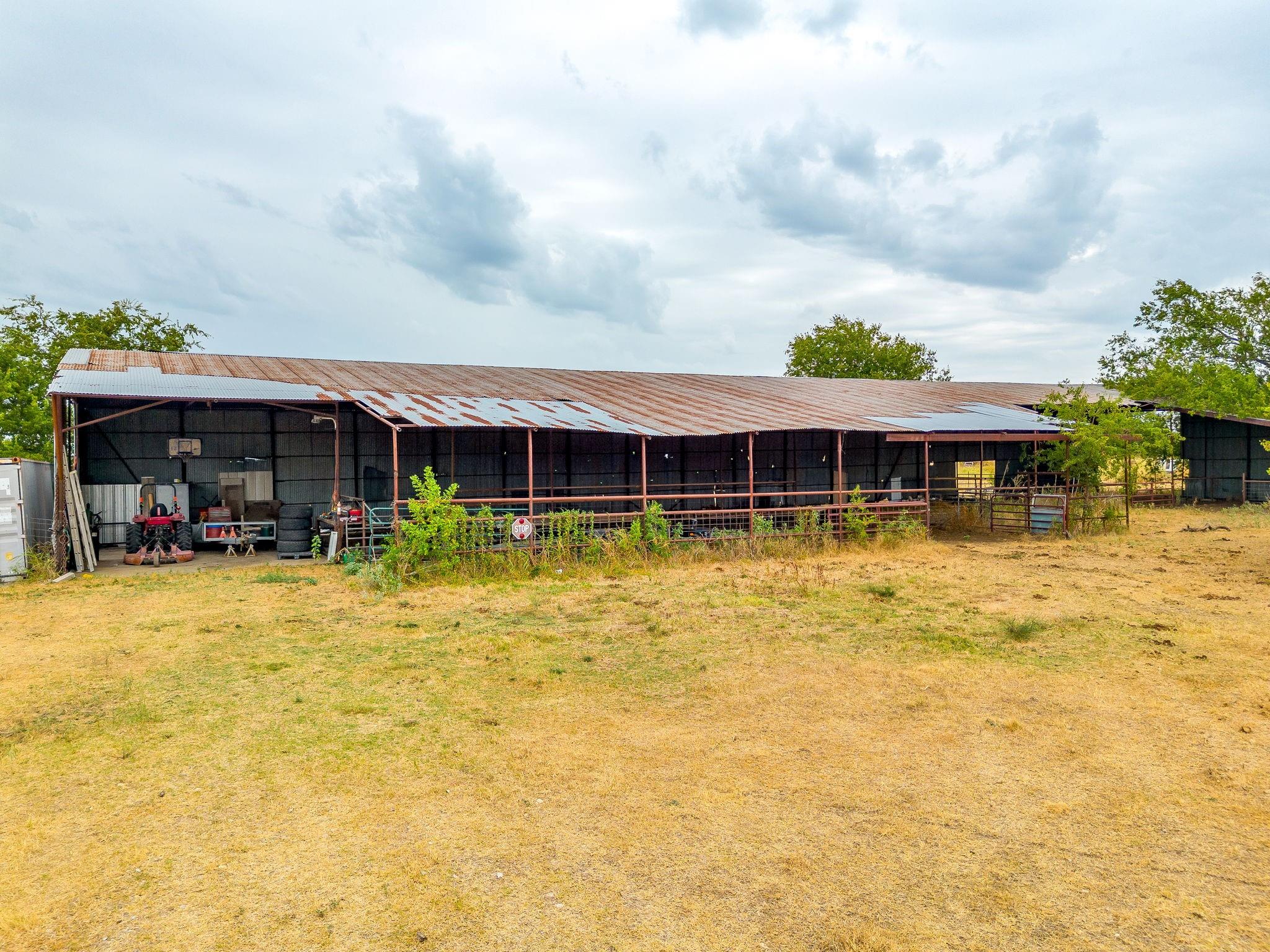 main property photo 32