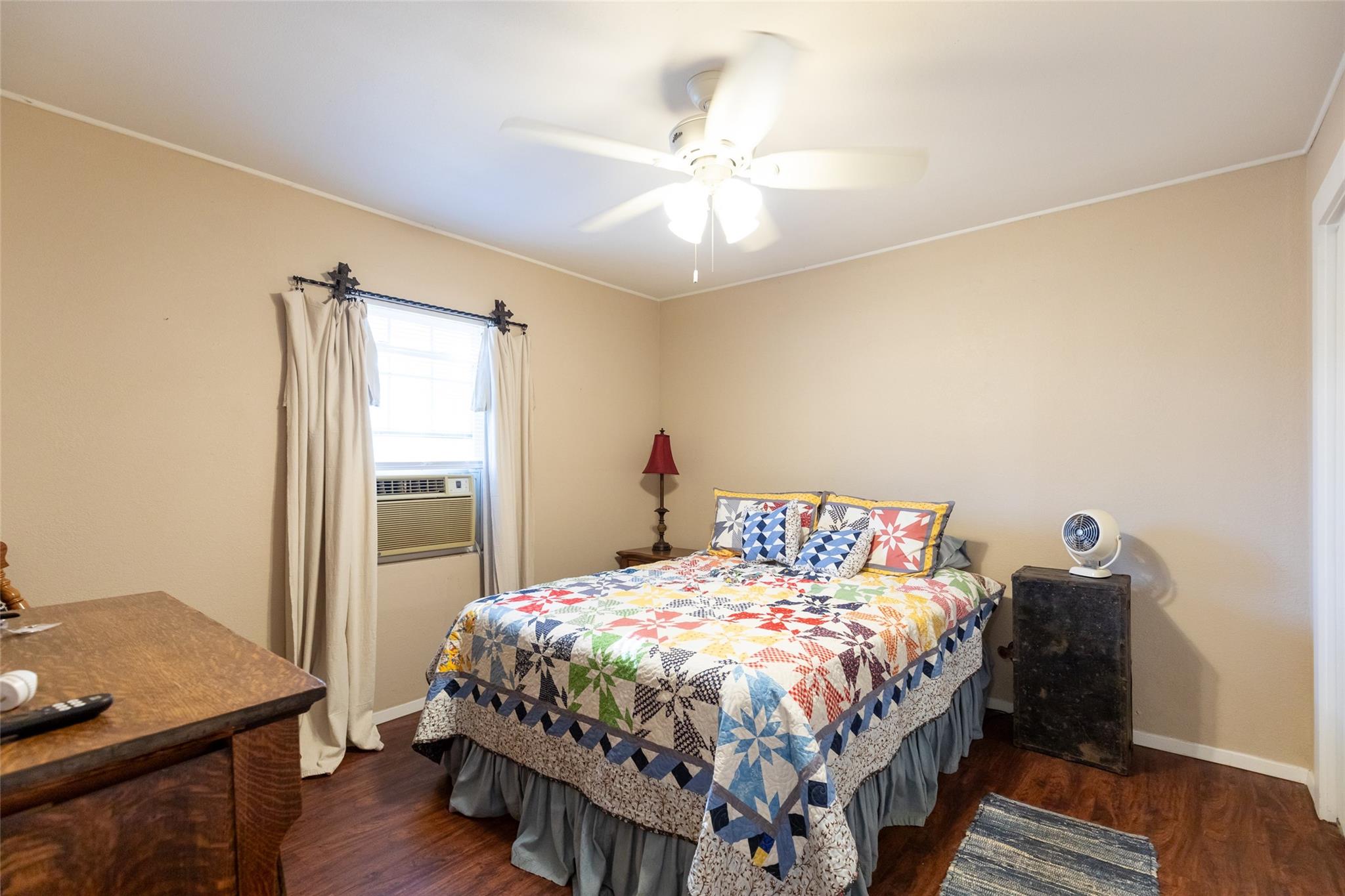 main property photo 17